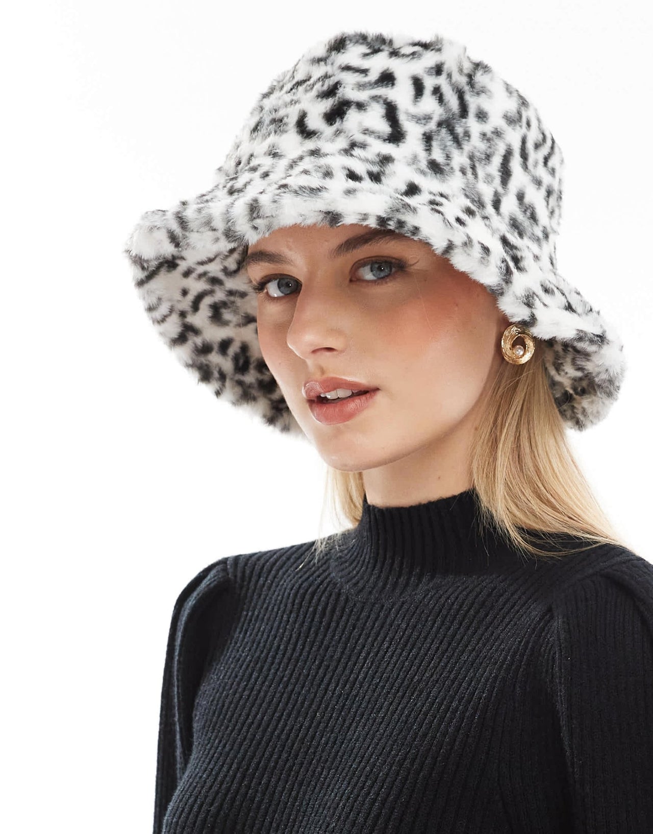Threadbare faux fur leopard print bucket hat - ASOS Sample Sale EU Store