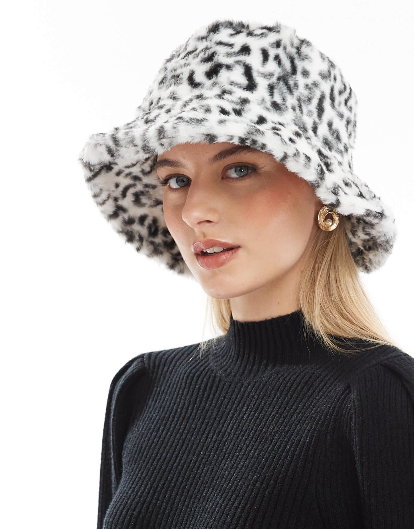 Threadbare faux fur leopard print bucket hat - ASOS Sample Sale EU Store