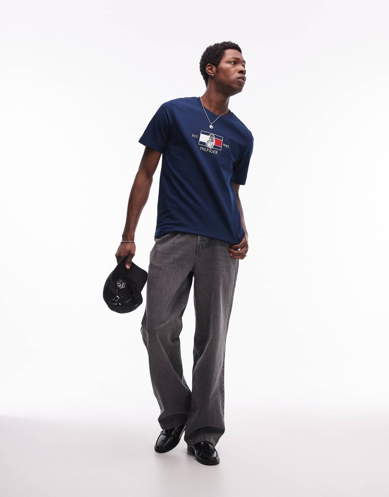 Tommy Hilfiger centre flag t-shirt in navy - ASOS Sample Sale EU Store