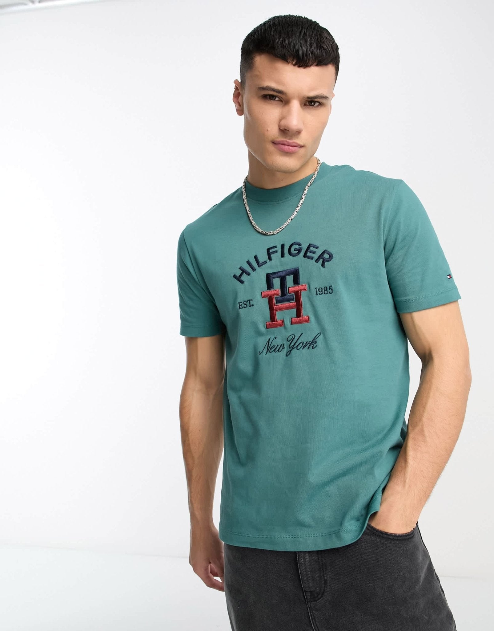 Tommy Hilfiger graphic logo t-shirt in green - ASOS Sample Sale EU Store