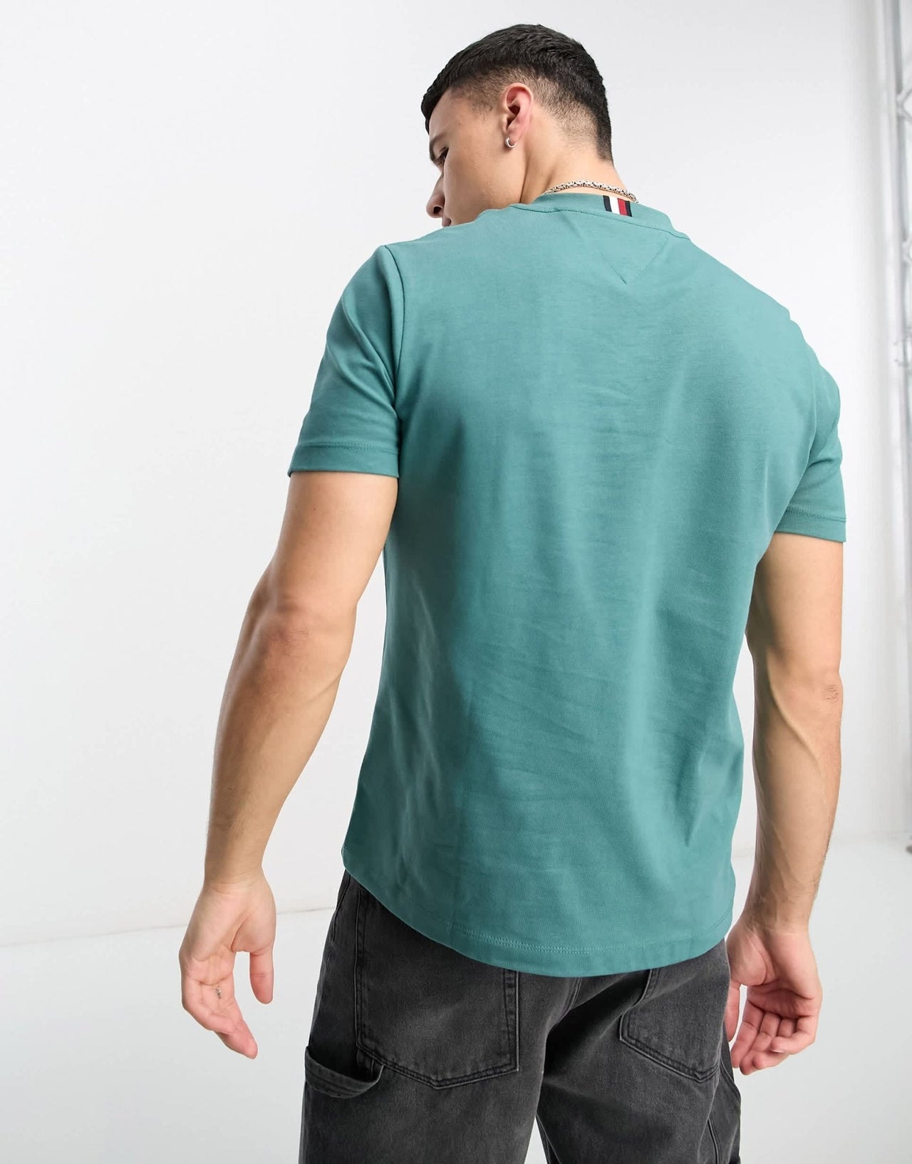Tommy Hilfiger graphic logo t-shirt in green - ASOS Sample Sale EU Store