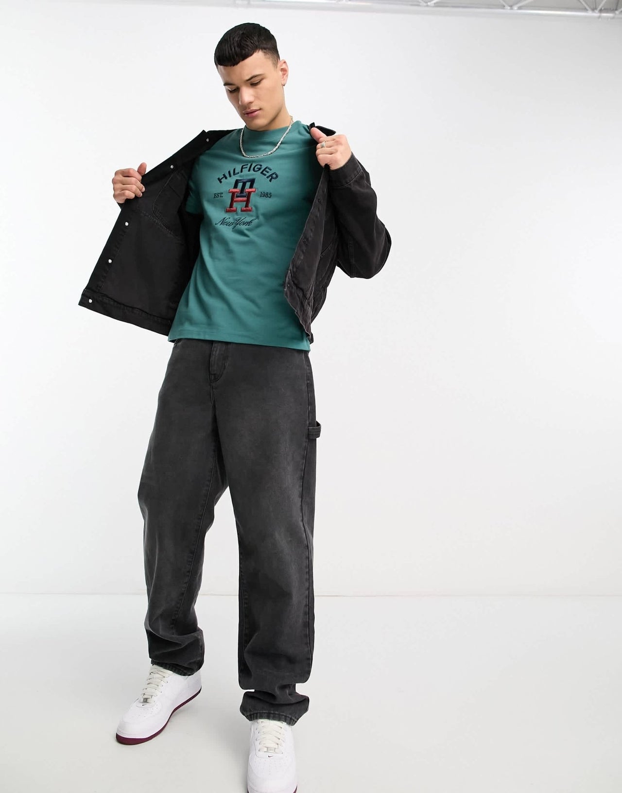 Tommy Hilfiger graphic logo t-shirt in green - ASOS Sample Sale EU Store
