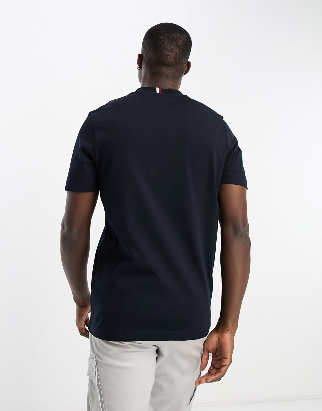 Tommy Hilfiger graphic logo t-shirt in navy - ASOS Sample Sale EU Store