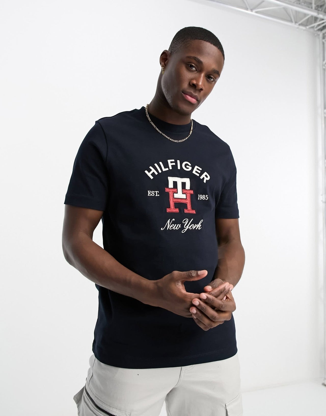 Tommy Hilfiger graphic logo t-shirt in navy - ASOS Sample Sale EU Store