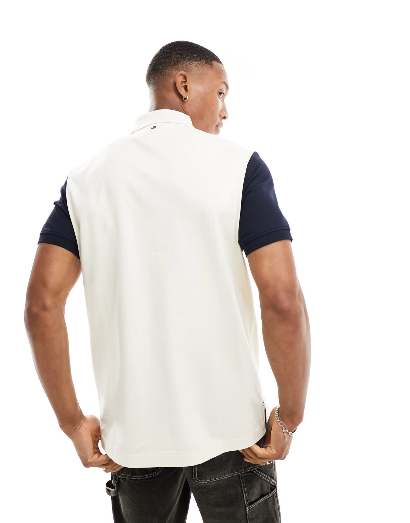 Tommy Hilfiger monotype colourblock polo in navy/cream - ASOS Sample Sale EU Store