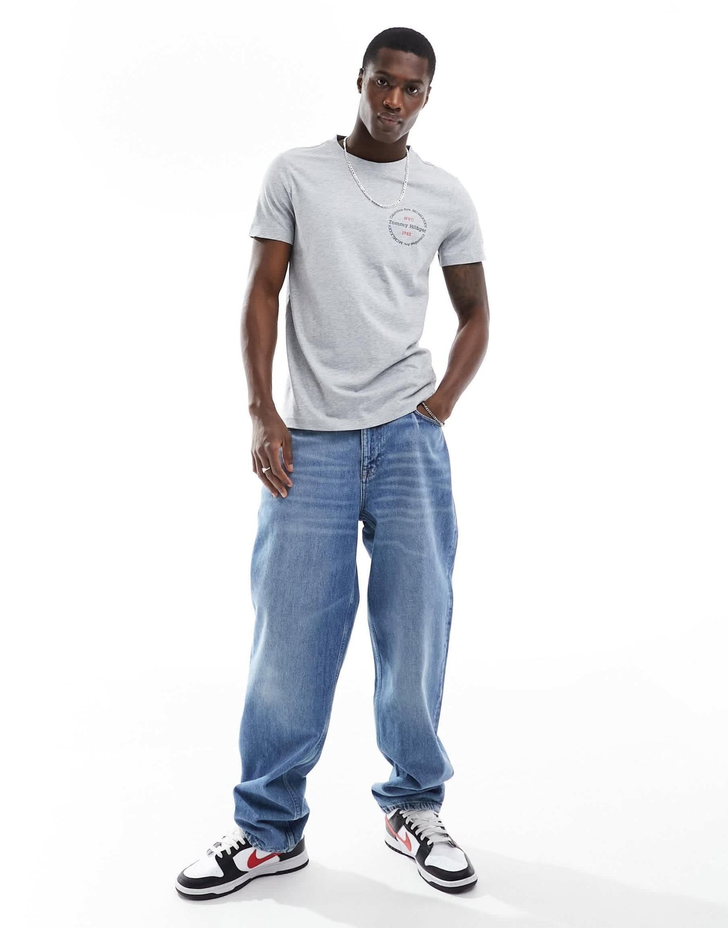 Tommy Hilfiger roundle t-shirt in light grey - ASOS Sample Sale EU Store