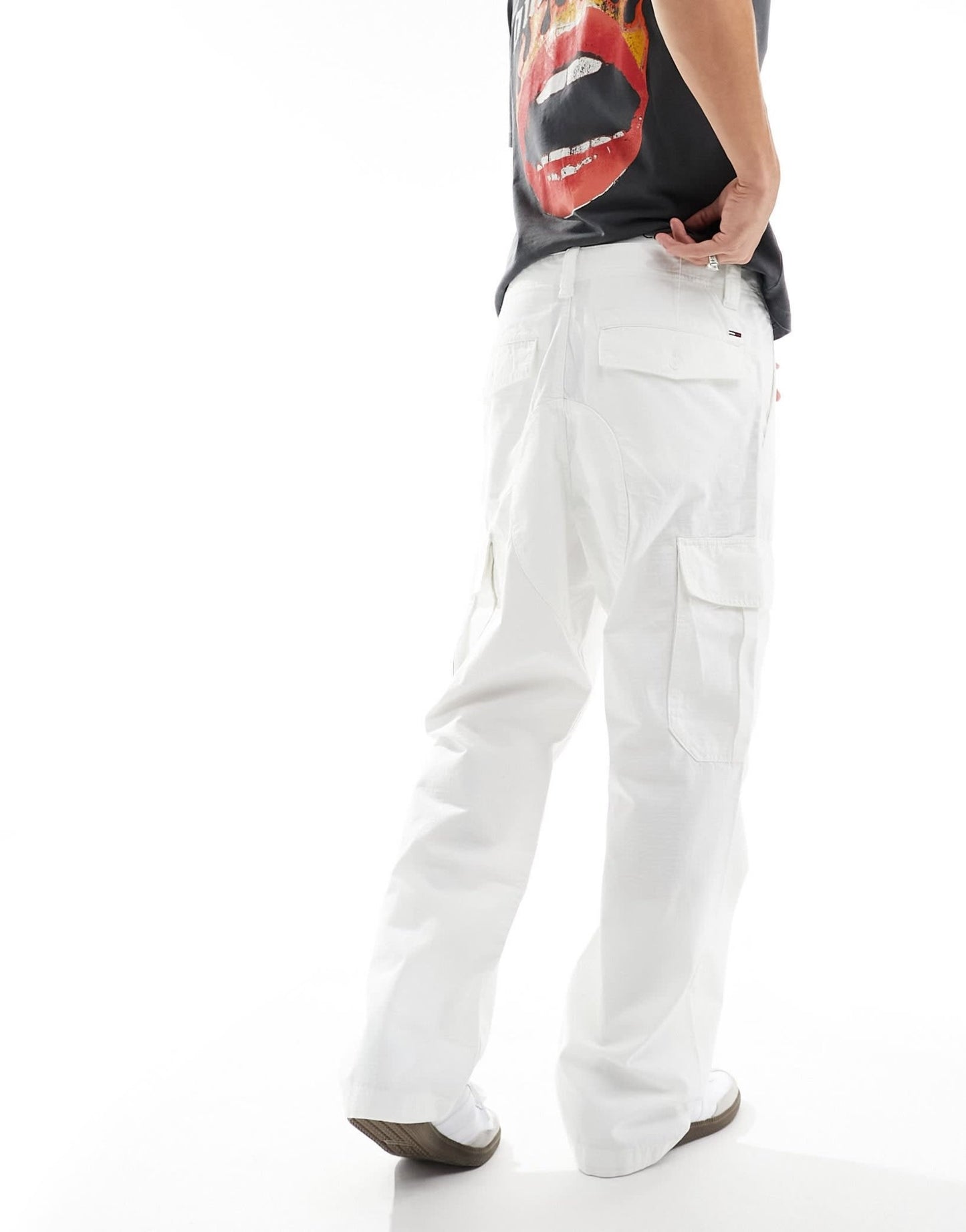 Tommy Jeans Aiden cargo trousers in white - ASOS Sample Sale EU Store