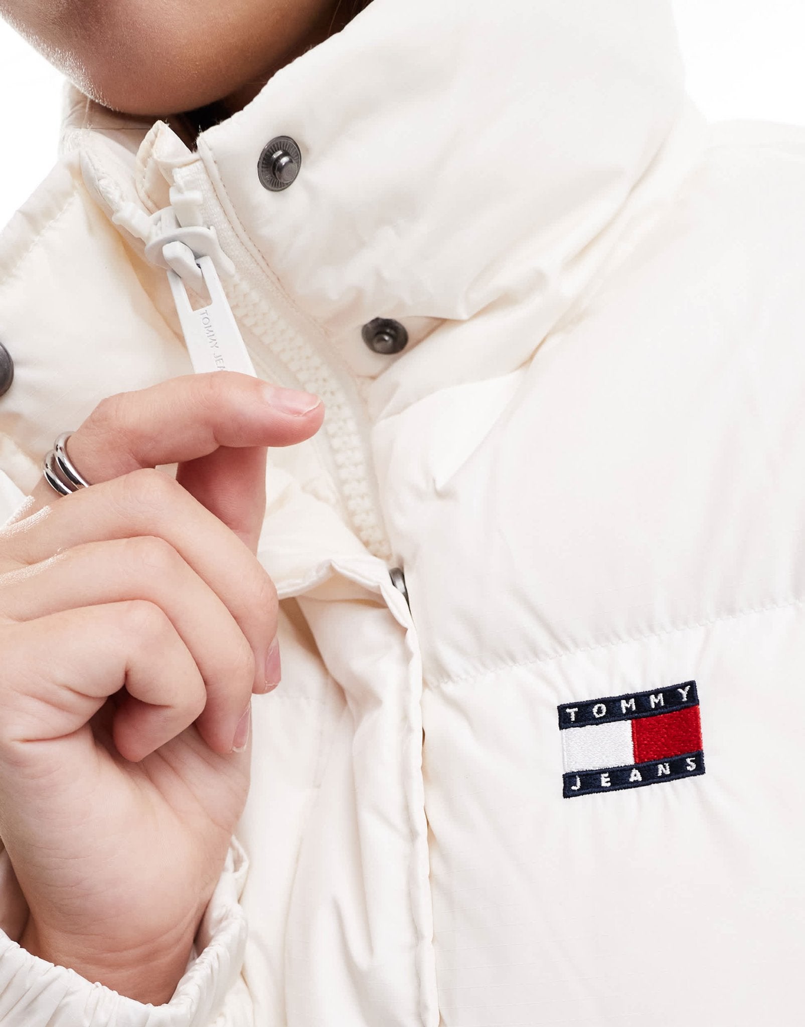 Tommy Jeans Alaska puffer with back flag in white - ASOS Sample Sale EU Store