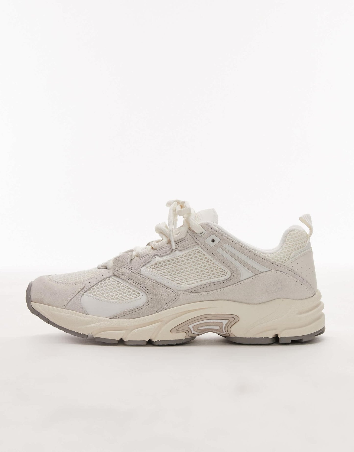 Tommy Jeans Archive 97 trainers in cream - ASOS Sample Sale EU Store