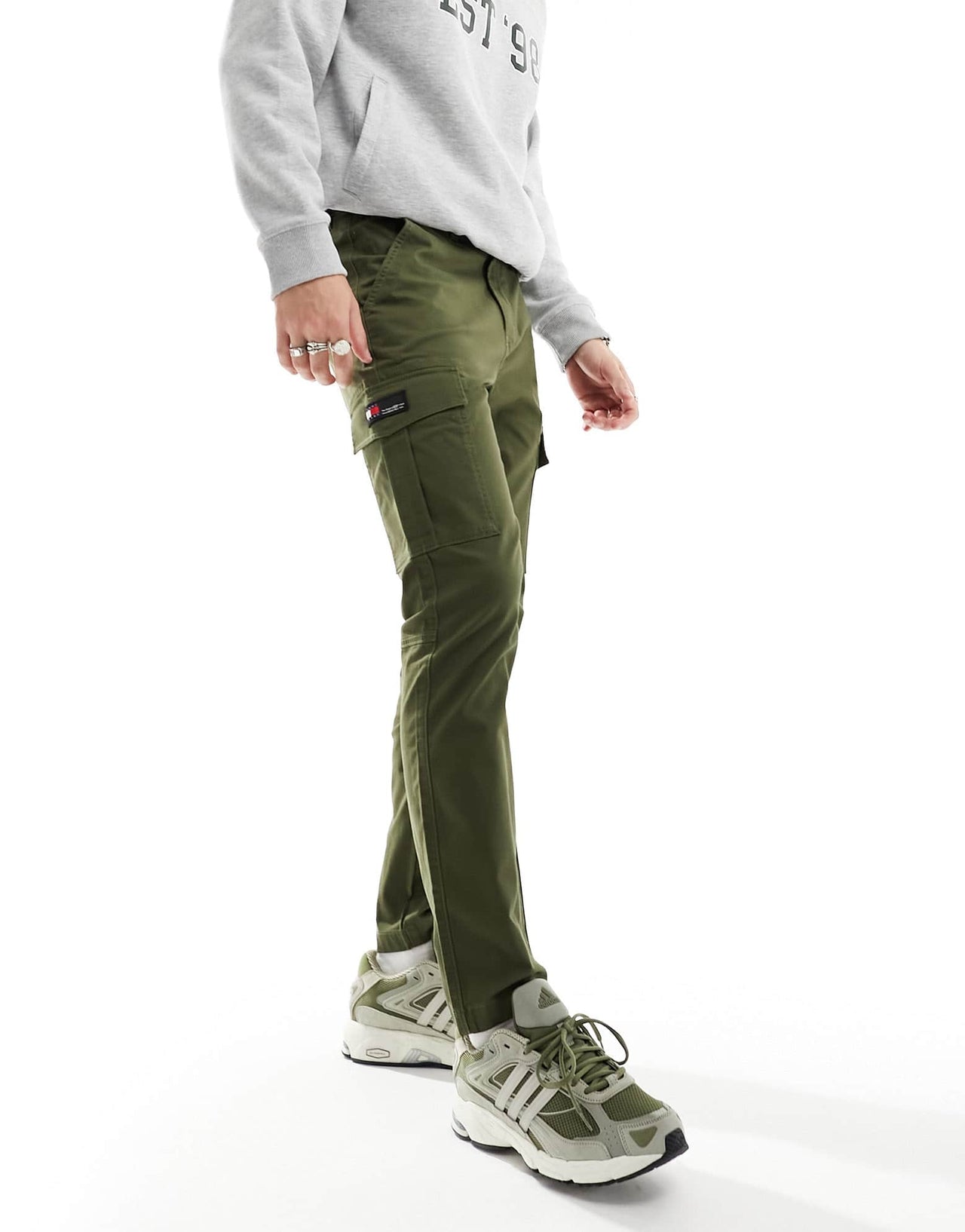 Tommy Jeans Austin lightweight cargo trousers in olive green - ASOS Sample Sale EU Store