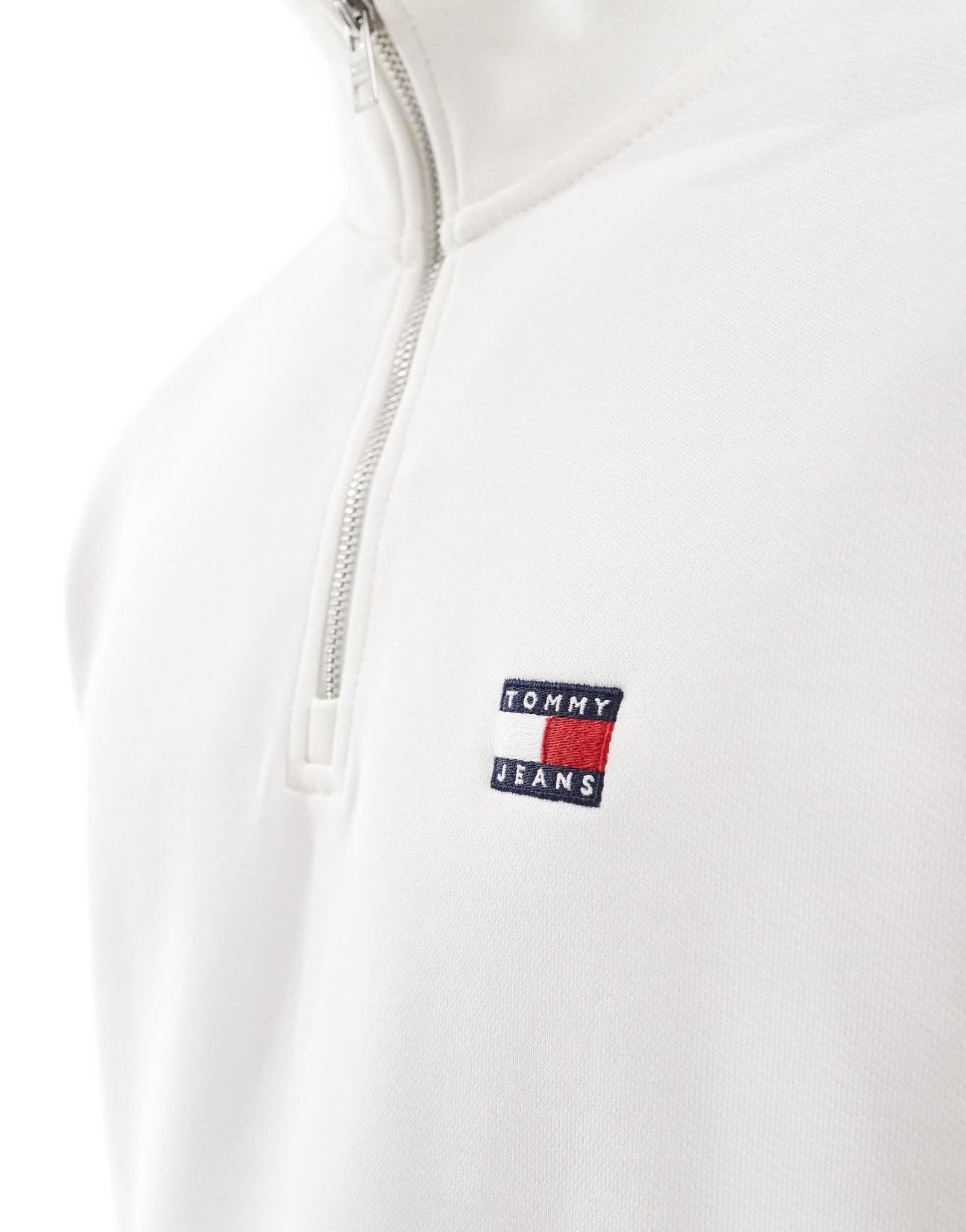 Tommy Jeans badge logo 1/4 zip sweatshirt in white - ASOS Sample Sale EU Store