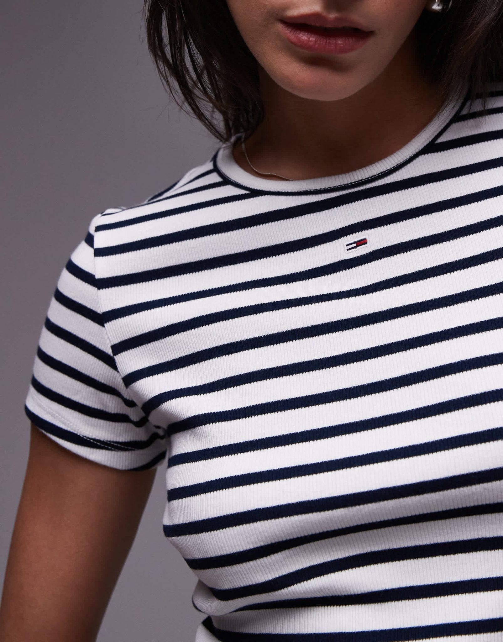 Tommy Jeans badge rib t-shirt in stripe - ASOS Sample Sale EU Store