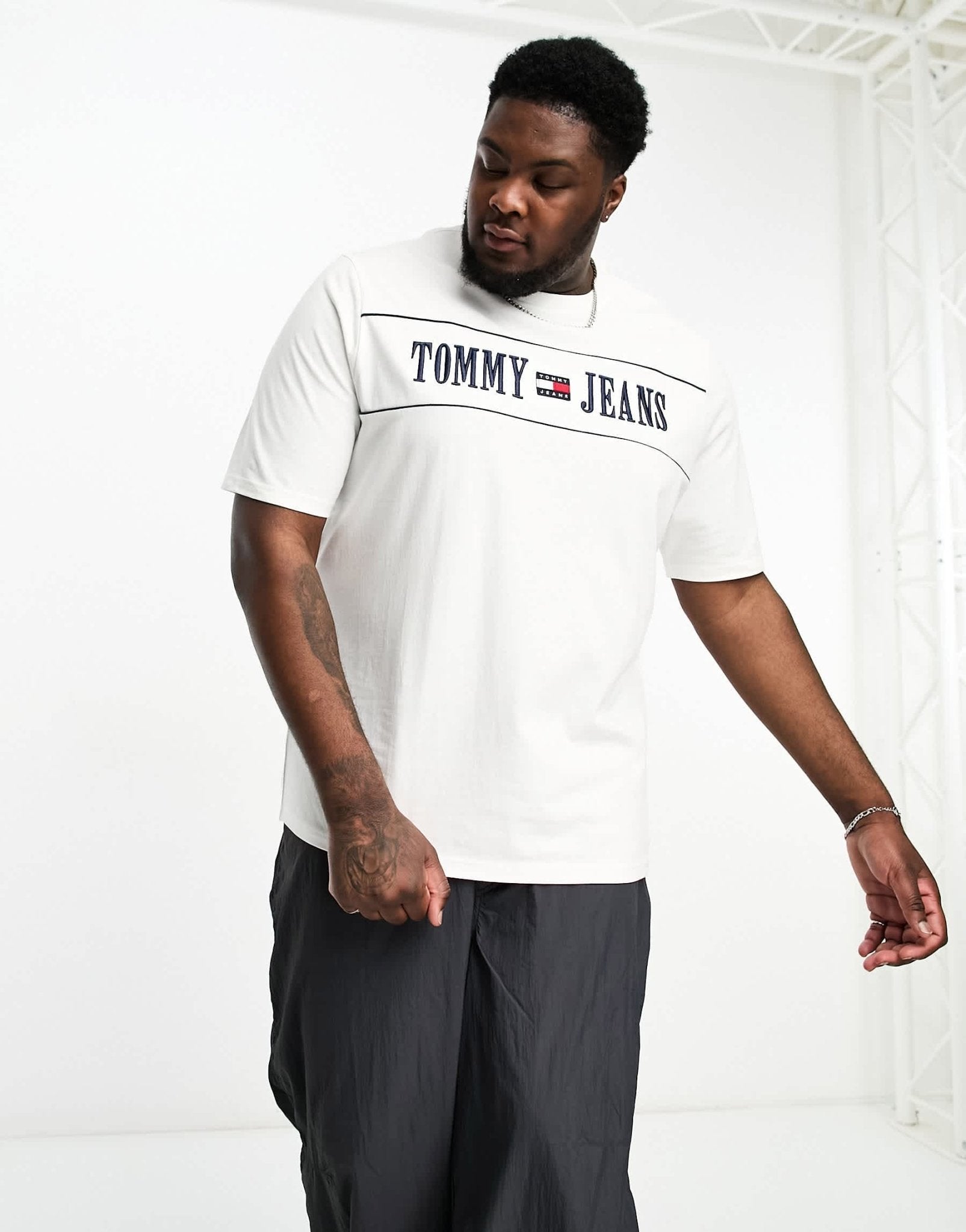 Tommy Jeans Big & Tall stripe logo t-shirt in white - ASOS Sample Sale EU Store