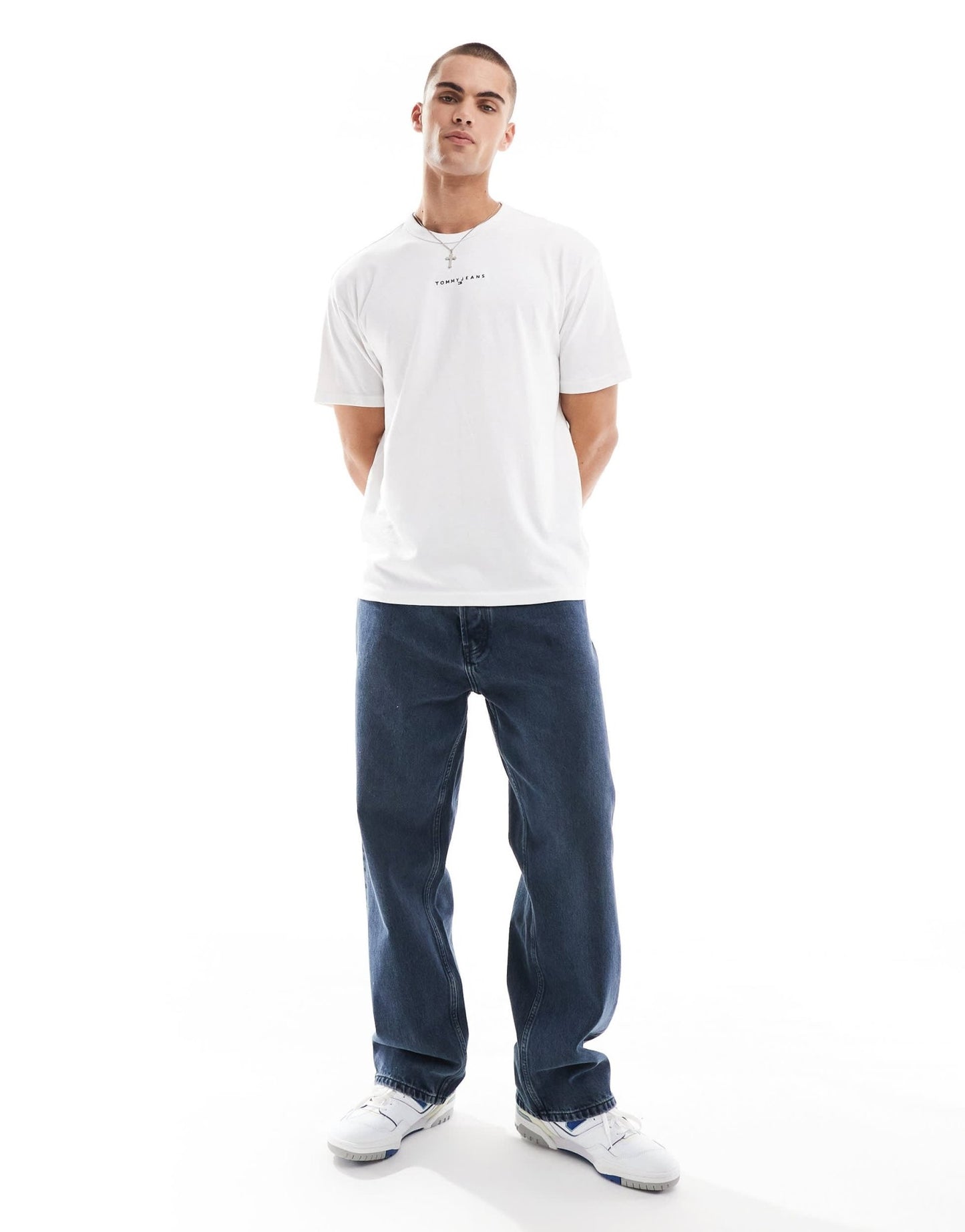 Tommy Jeans chest linear logo t-shirt in white - ASOS Sample Sale EU Store