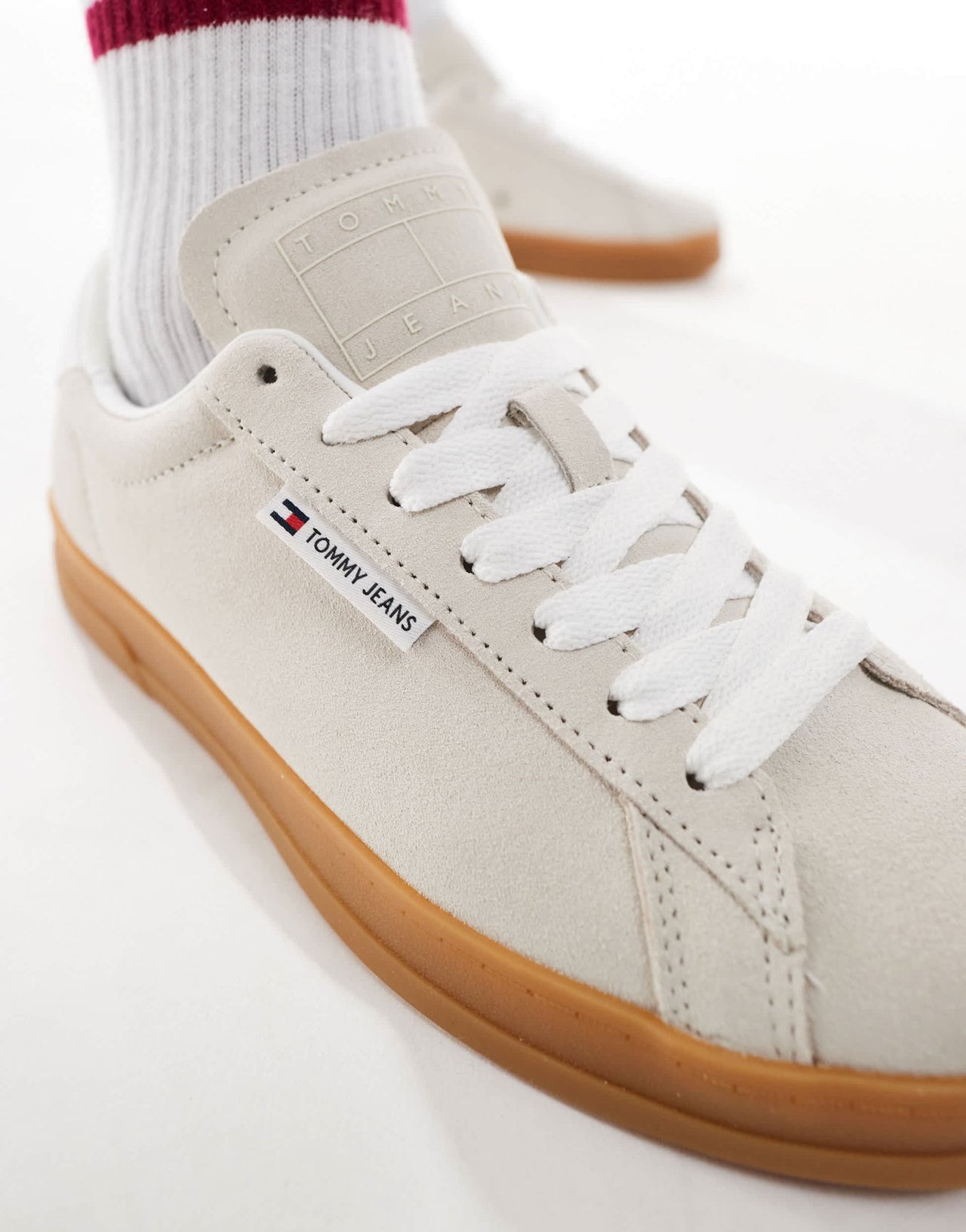 Tommy Jeans court suede trainers in beige - ASOS Sample Sale EU Store