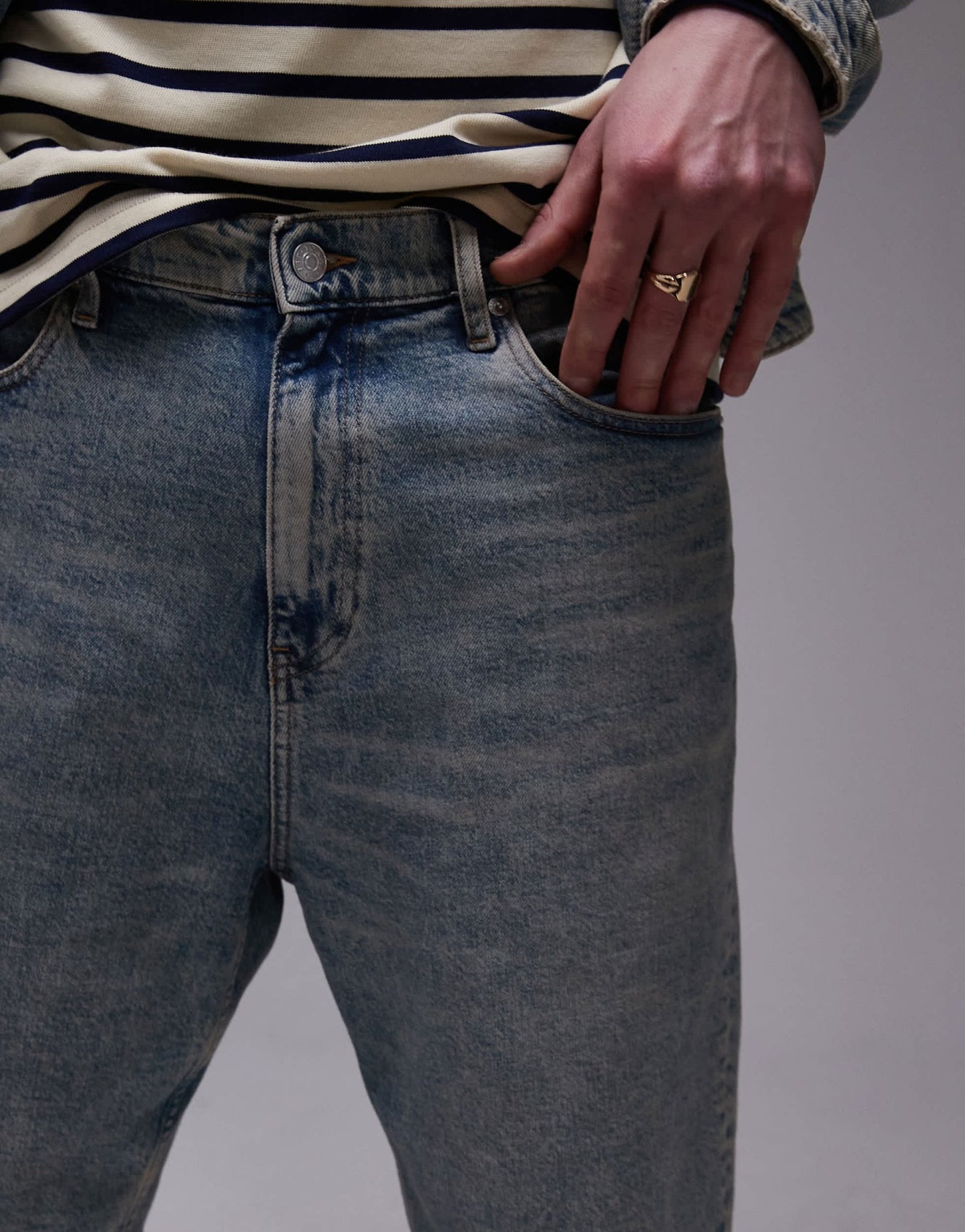 Tommy Jeans Isaac relaxed denim shorts in medium wash - ASOS Sample Sale EU Store