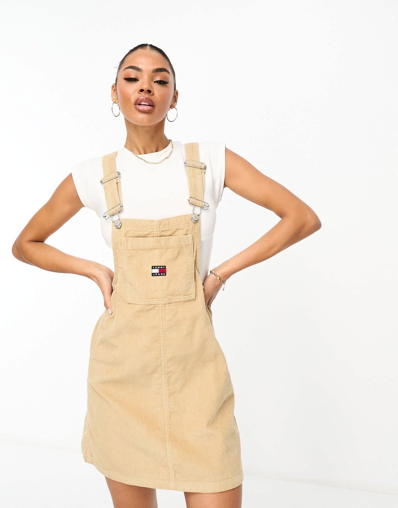 Tommy Jeans logo corduroy pinafore dress in sand - ASOS Sample Sale EU Store