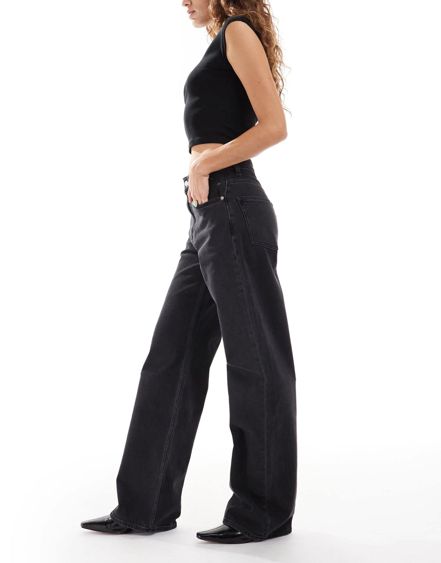 Tommy Jeans Mia mid rise relaxed straight jeans in black wash - ASOS Sample Sale EU Store