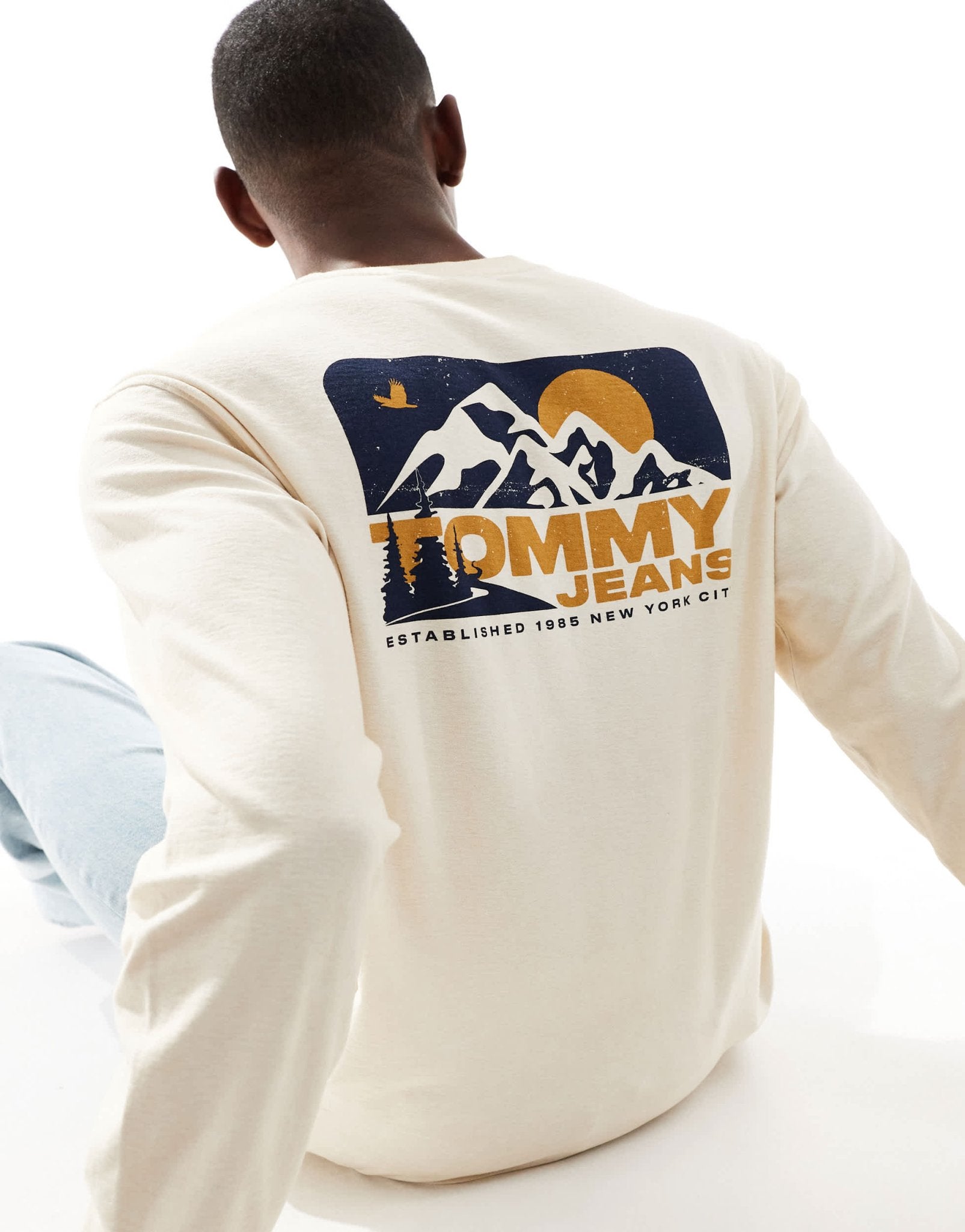 Tommy Jeans outdoors logo back print t-shirt in ecru and navy - ASOS Sample Sale EU Store