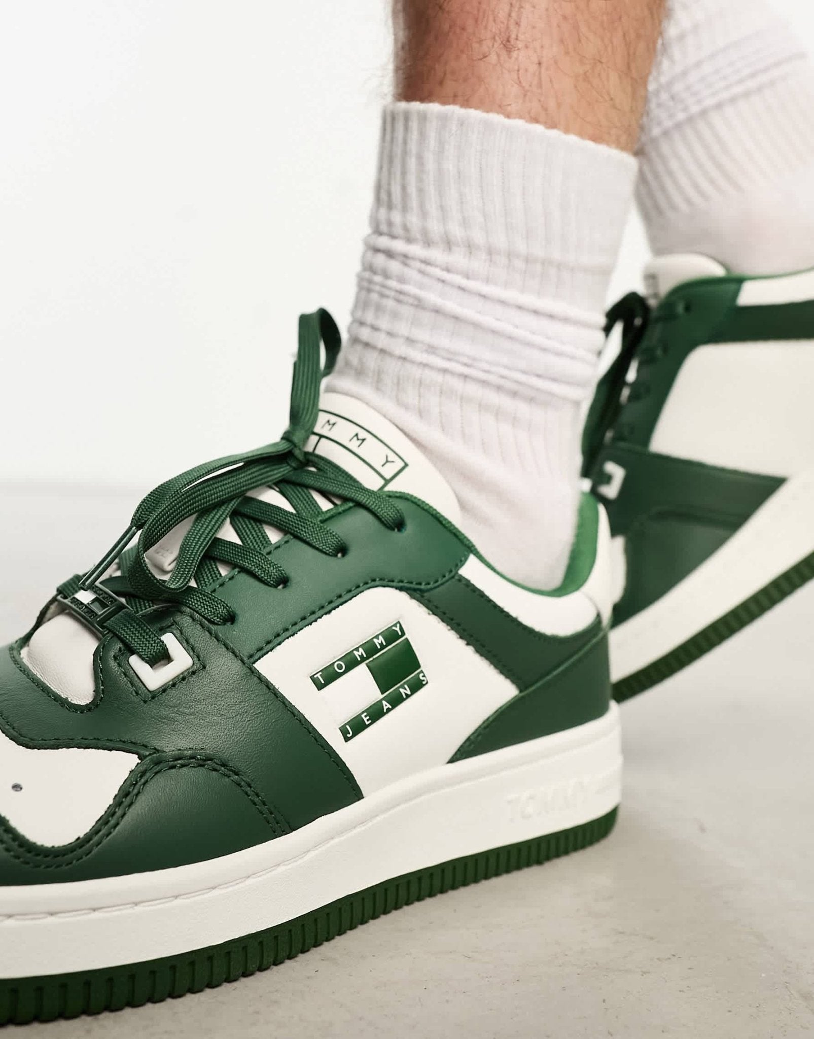 Tommy Jeans premium basket trainers in green - ASOS Sample Sale EU Store