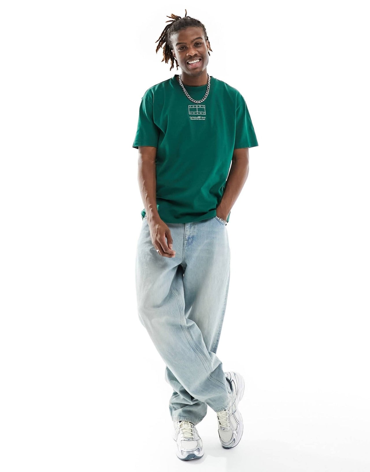 Tommy Jeans regular tonal flag logo t-shirt in green - ASOS Sample Sale EU Store