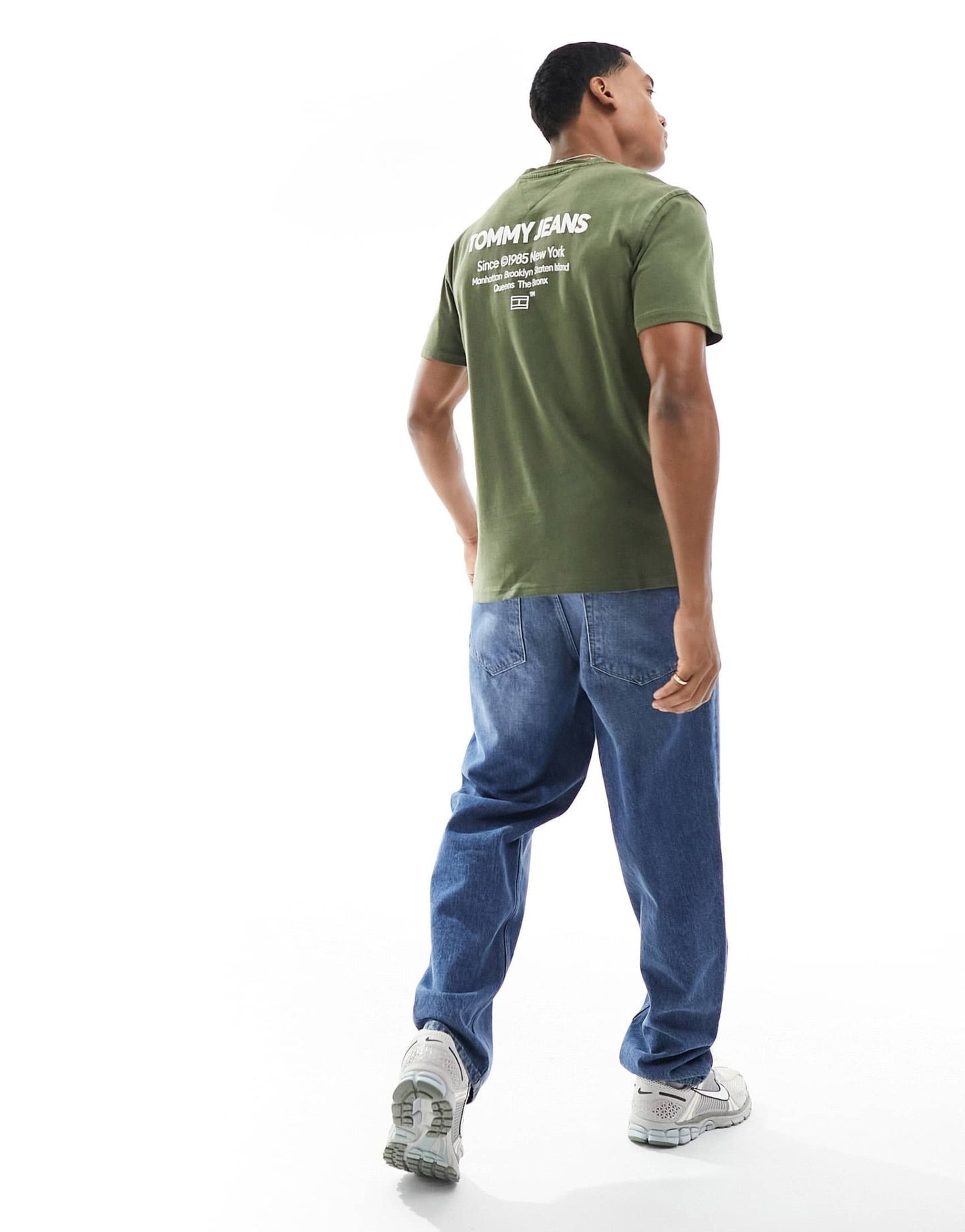 Tommy Jeans regular washed essential t-shirt in olive green - ASOS Sample Sale EU Store
