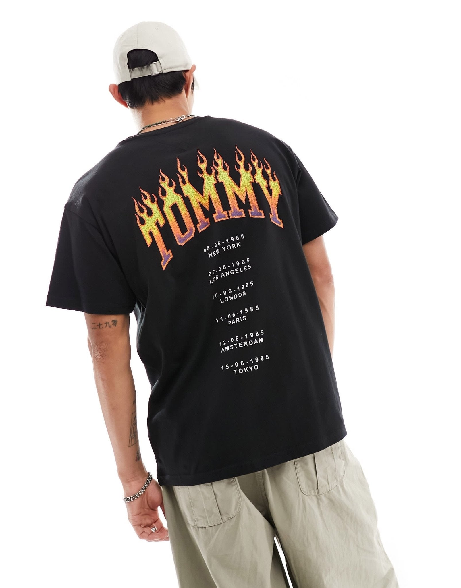 Tommy Jeans relaxed vintage flame t-shirt in black - ASOS Sample Sale EU Store