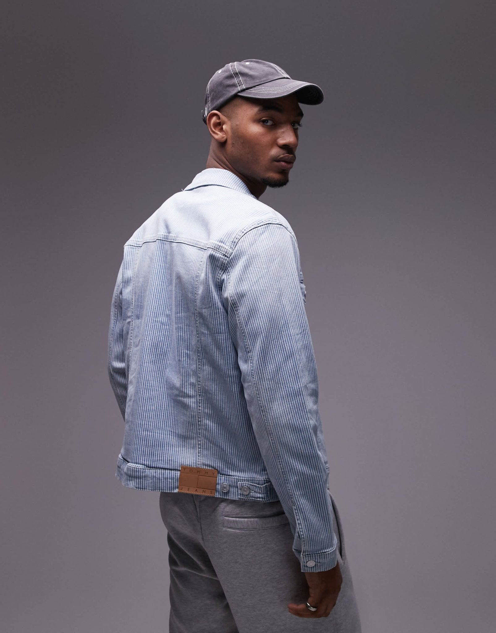 Tommy Jeans Ryan regular trucker jacket in medium wash - ASOS Sample Sale EU Store