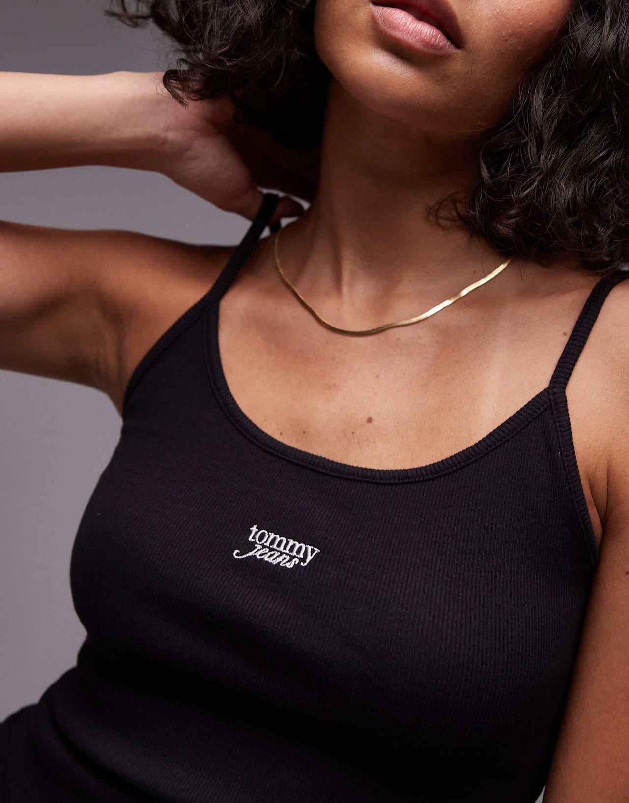 Tommy Jeans script logo strappy vest in black - ASOS Sample Sale EU Store