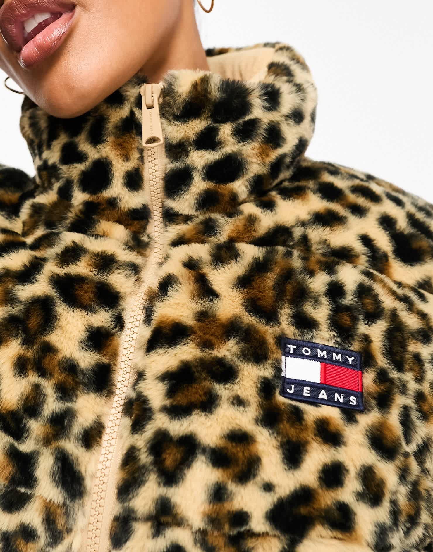 Tommy Jeans ultra cropped faux fur jacket in leopard print - ASOS Sample Sale EU Store
