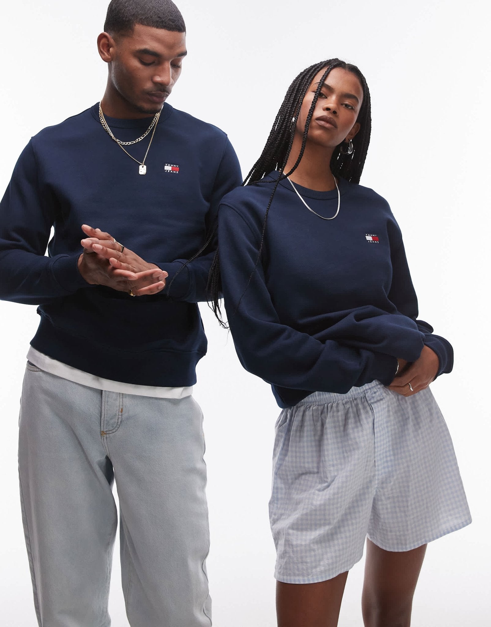 Tommy Jeans unisex badge sweatshirt in navy - ASOS Sample Sale EU Store