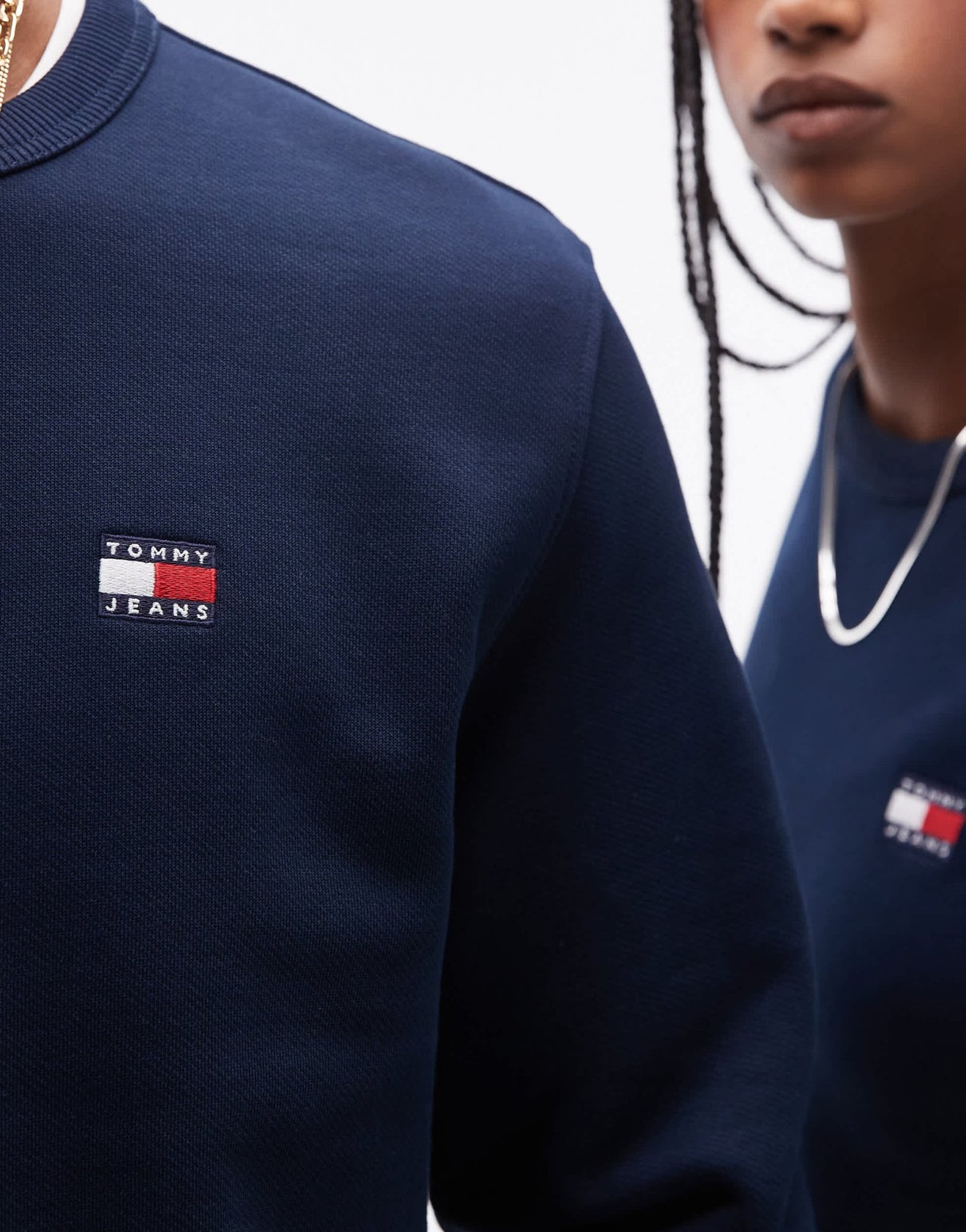 Tommy Jeans unisex badge sweatshirt in navy - ASOS Sample Sale EU Store