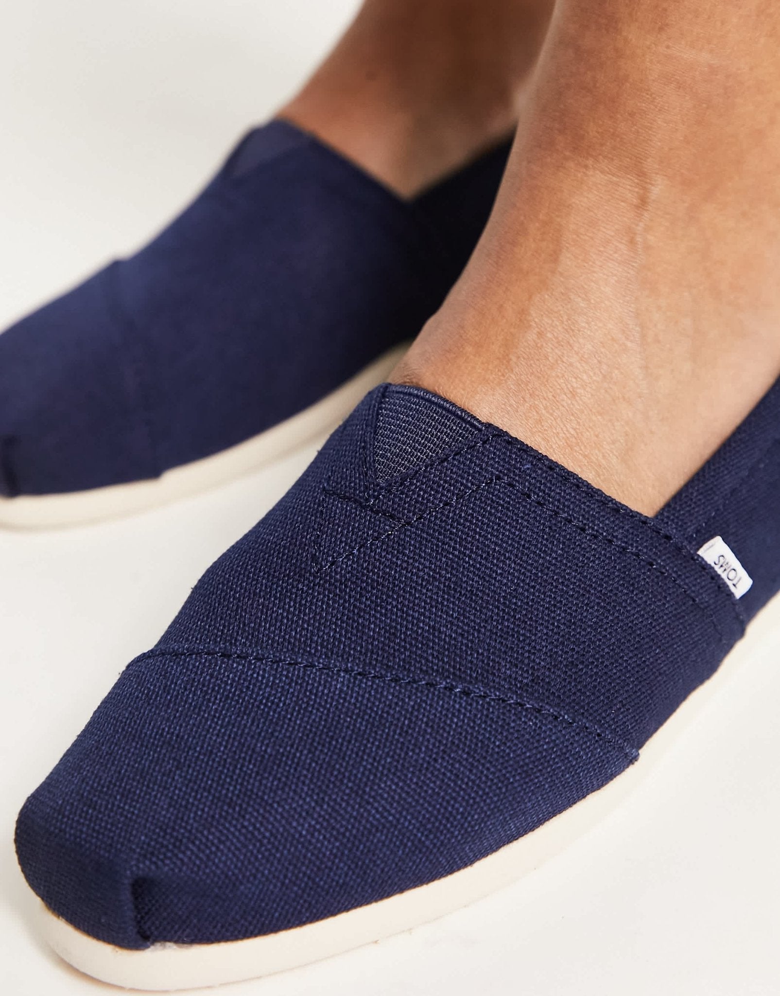 Toms Alpargata espadrilles in navy - ASOS Sample Sale EU Store