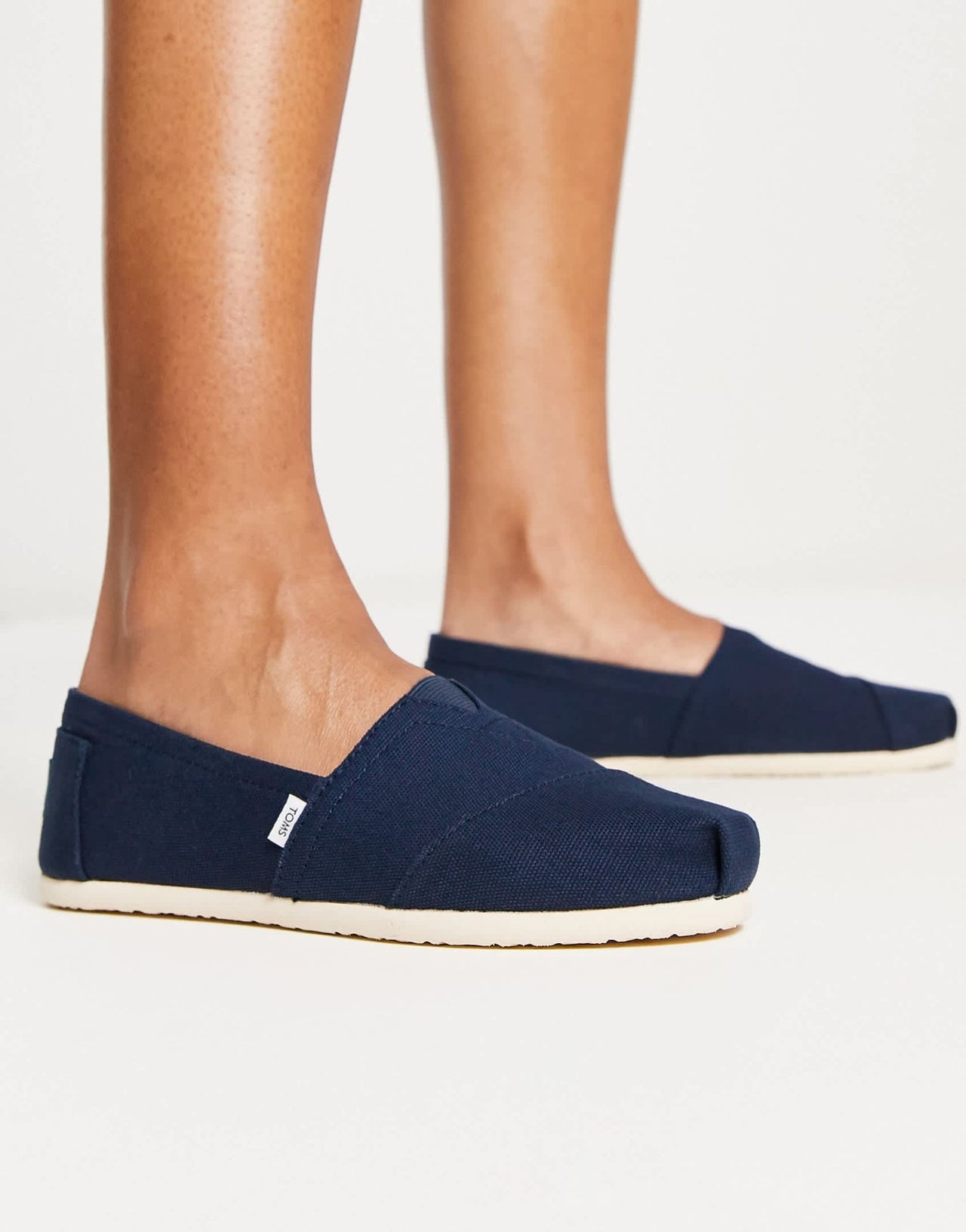 Toms Alpargata espadrilles in navy - ASOS Sample Sale EU Store