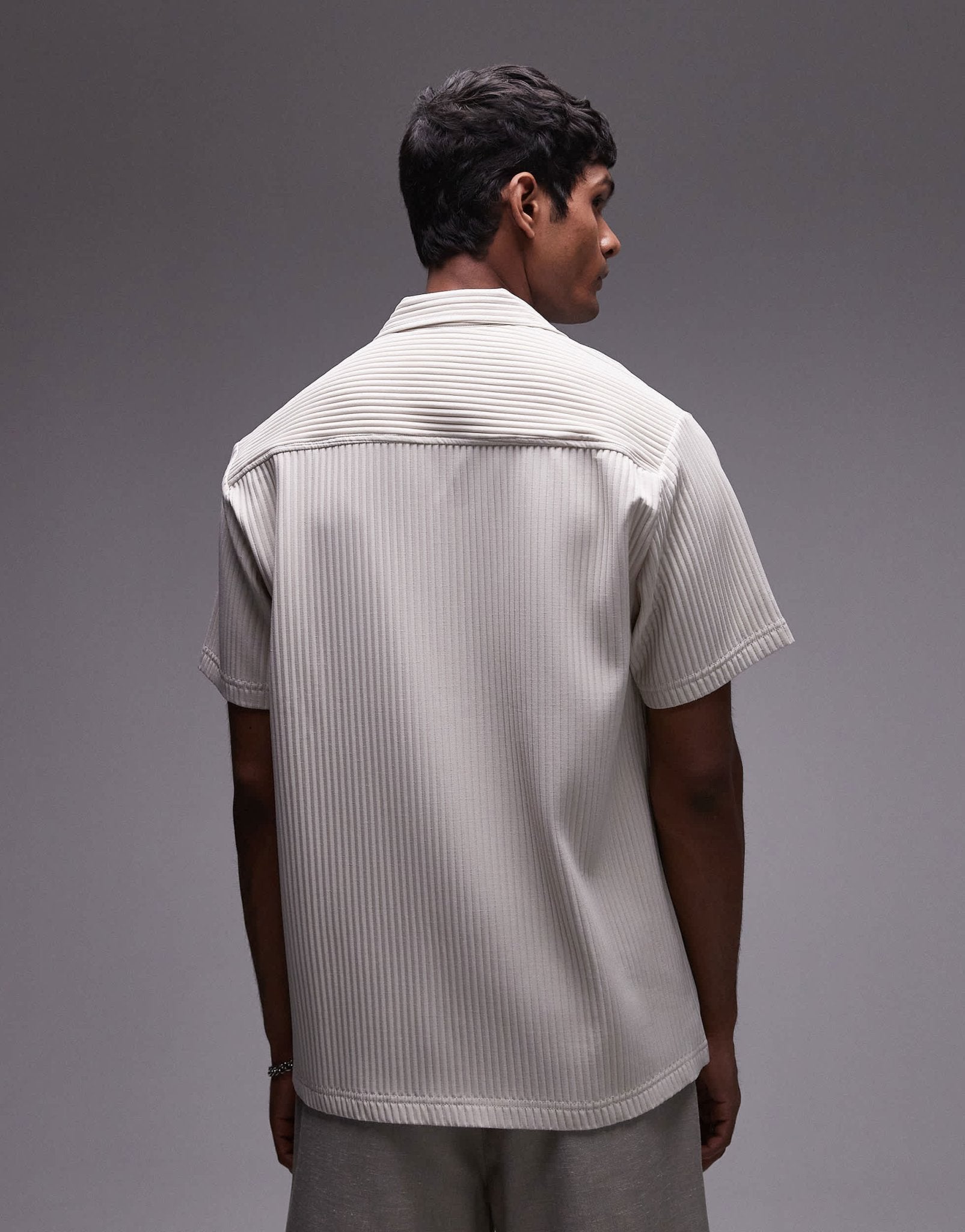 Topman short sleeve plisse shirt in light grey - ASOS Sample Sale EU Store