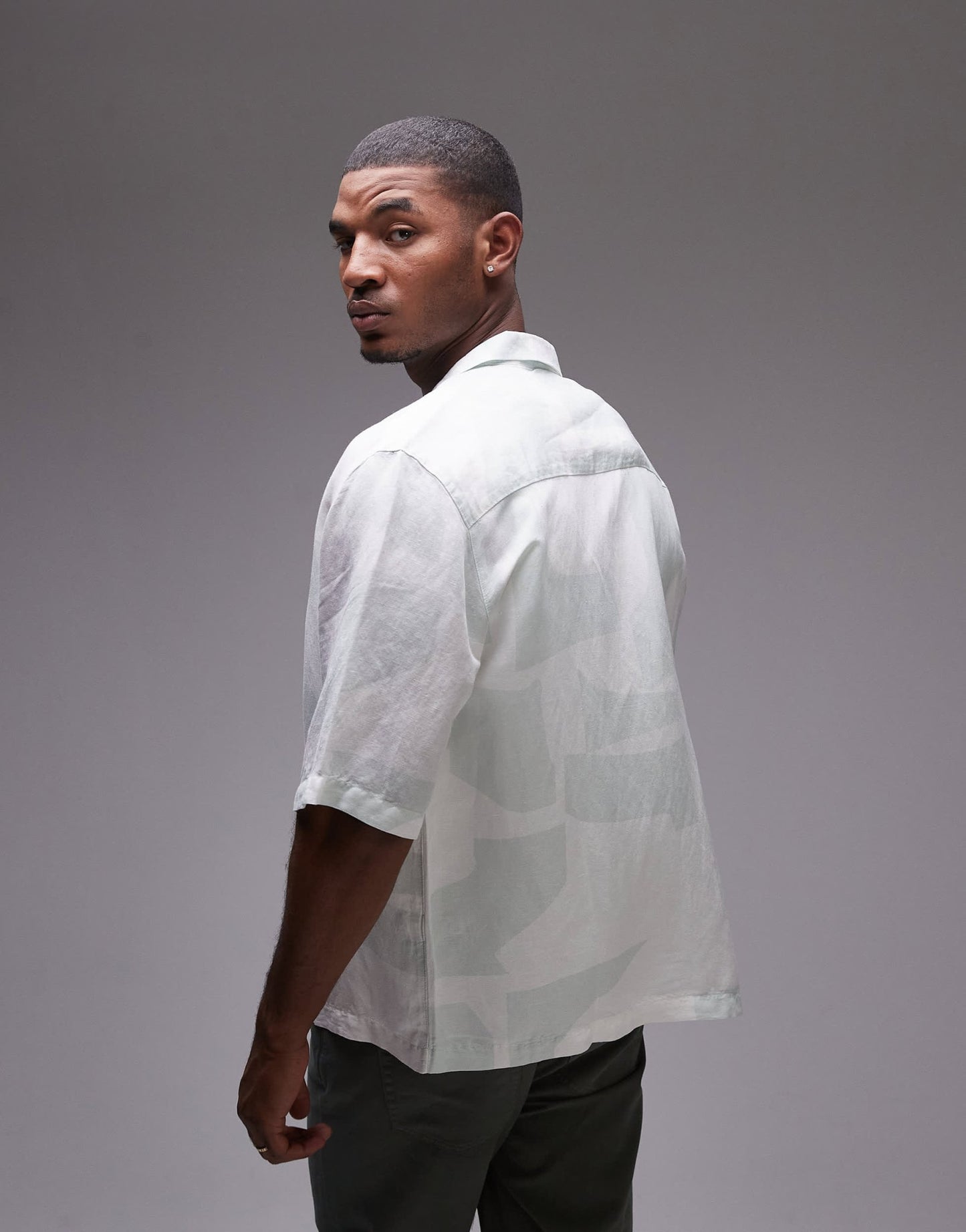 Topman short sleeve relaxed linen blend geo shirt in green - ASOS Sample Sale EU Store