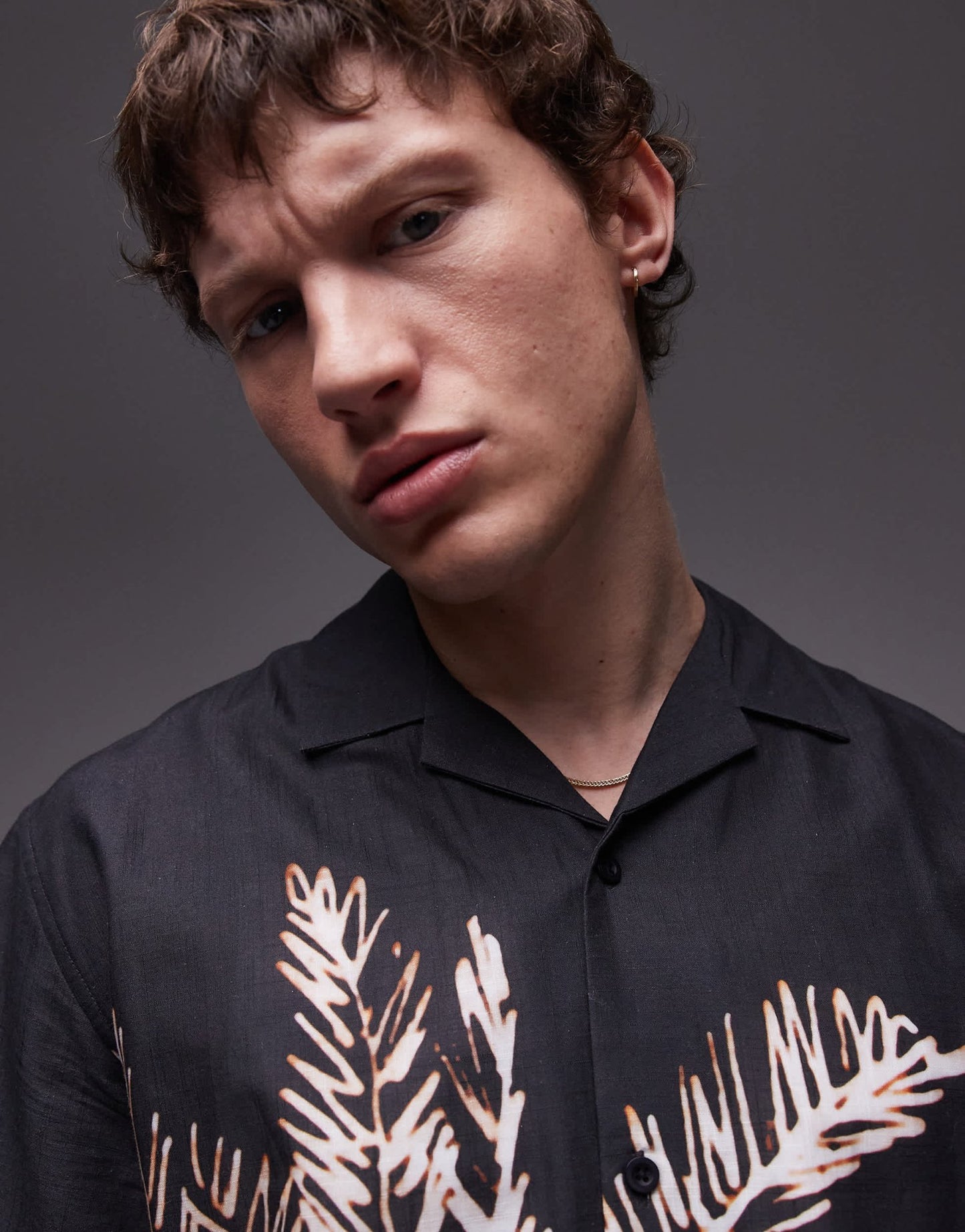 Topman short sleeve relaxed washed palm printed shirt in black - ASOS Sample Sale EU Store
