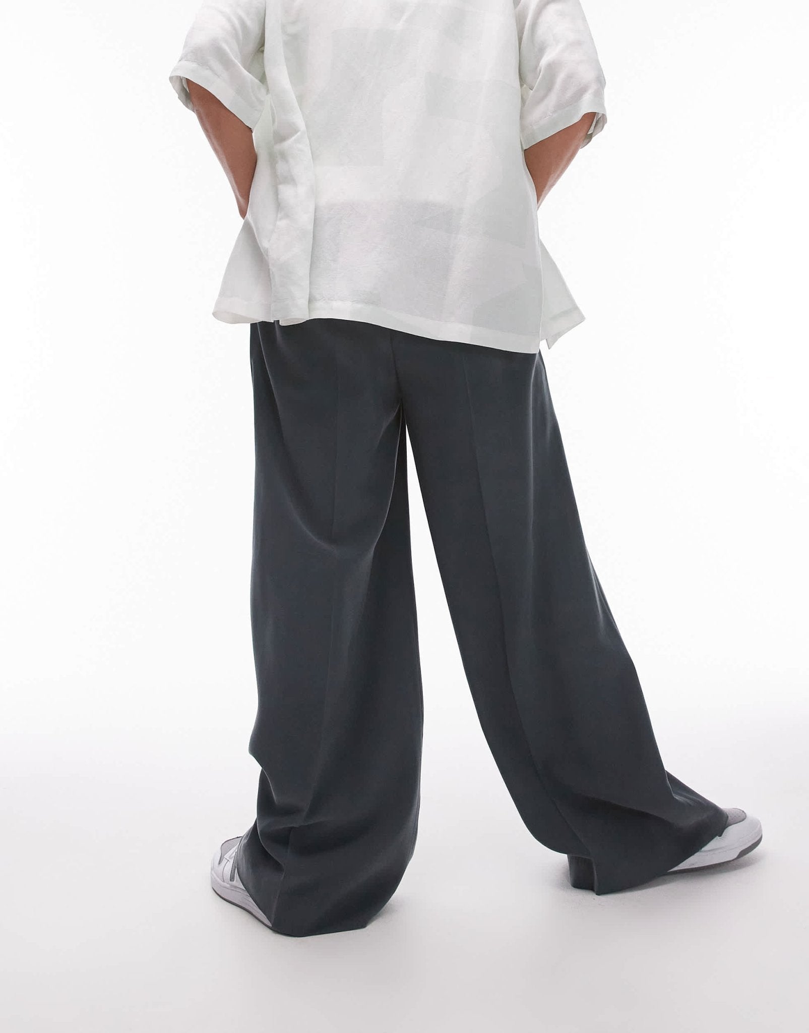 Topman smart drape wide leg trousers trouser in charcoal - ASOS Sample Sale EU Store
