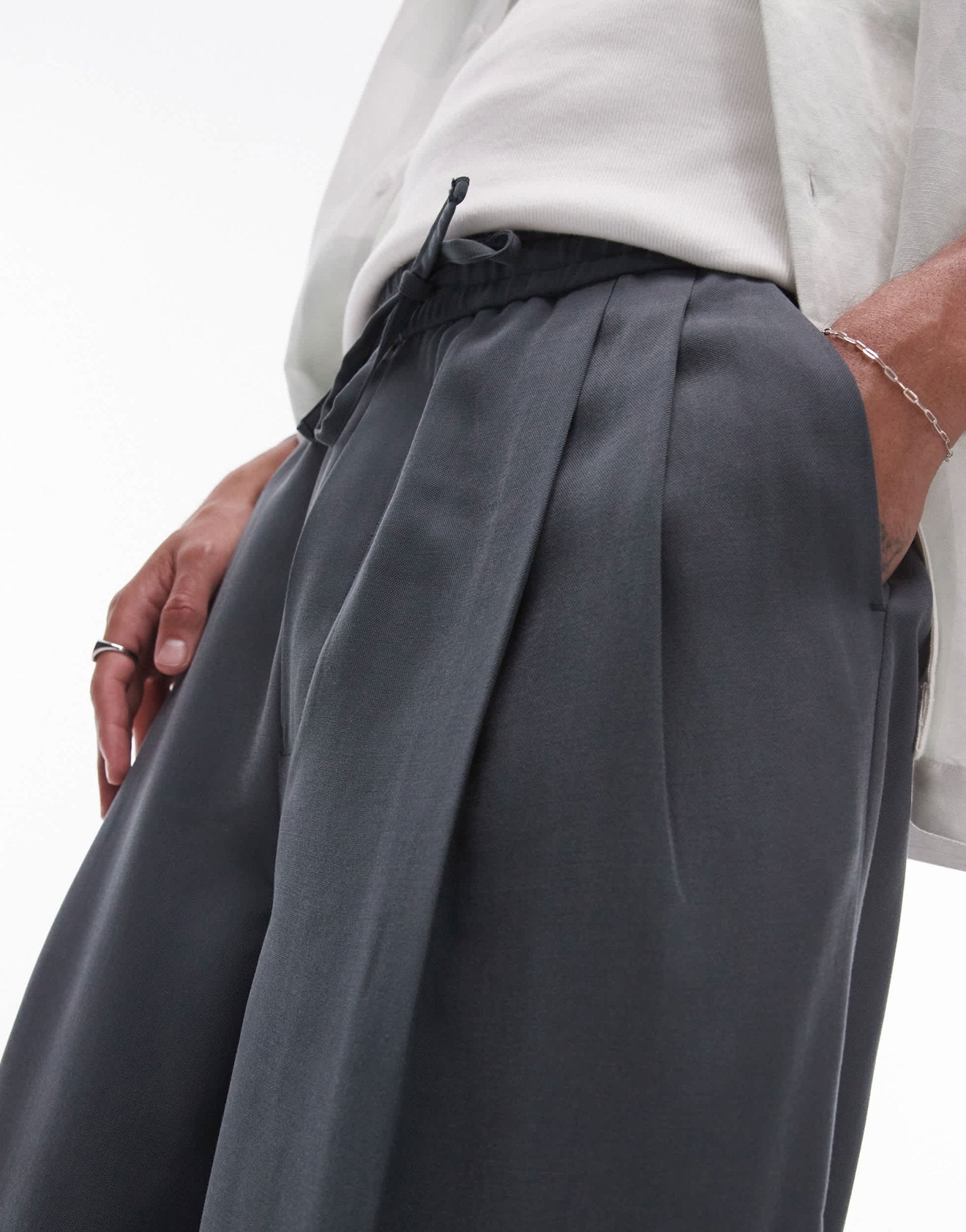 Topman smart drape wide leg trousers trouser in charcoal - ASOS Sample Sale EU Store