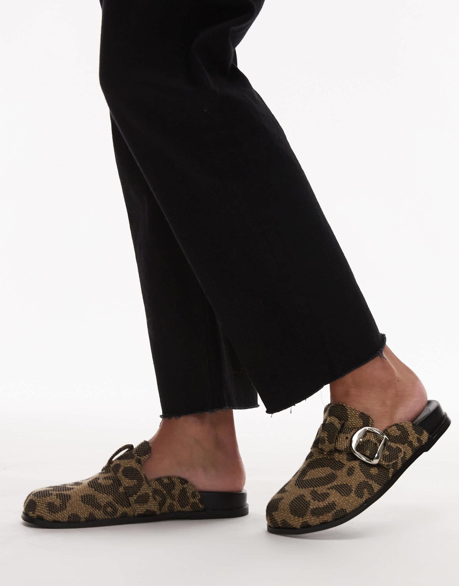 Topshop Beck clog in leopard print - ASOS Sample Sale EU Store