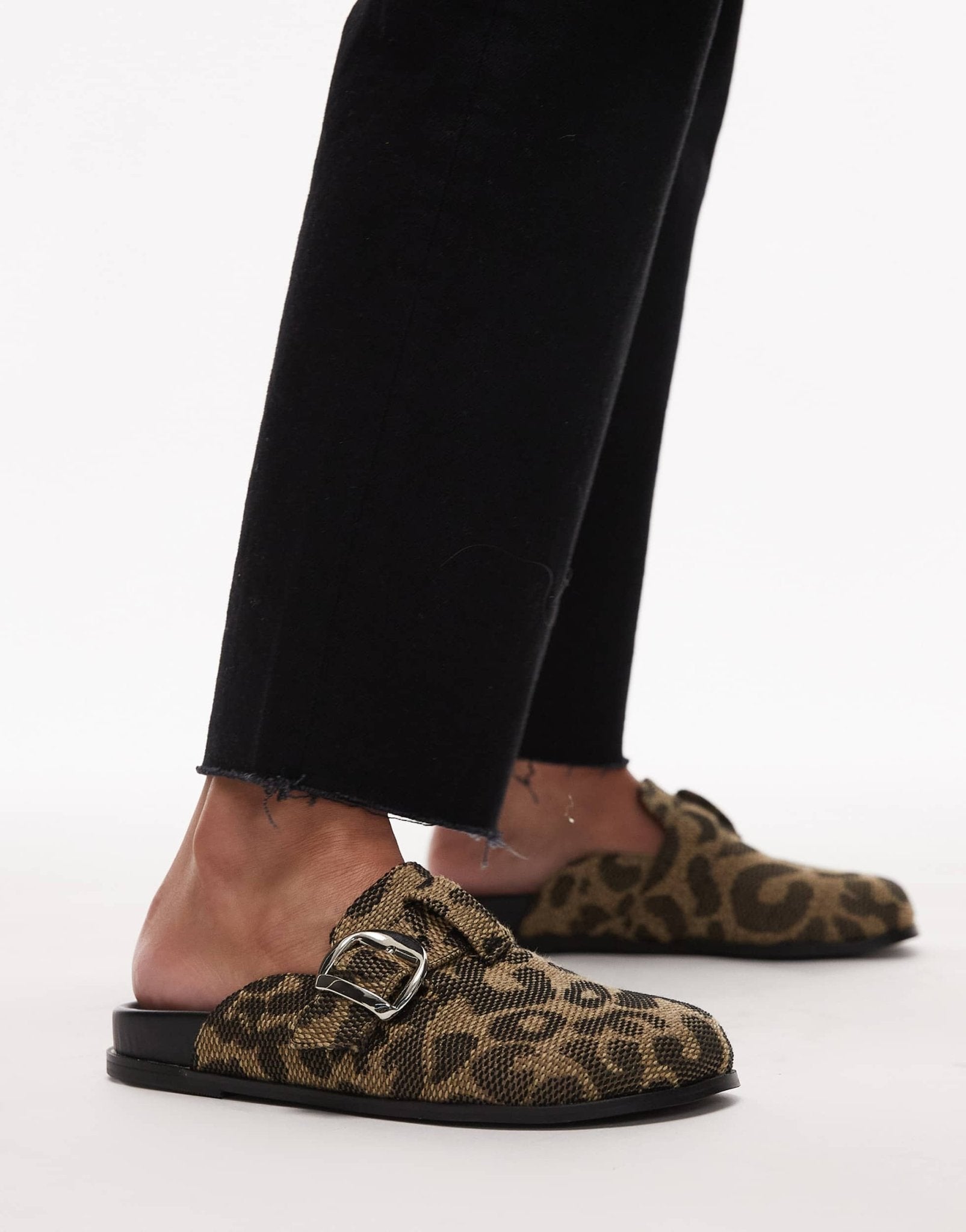 Topshop Beck clog in leopard print - ASOS Sample Sale EU Store
