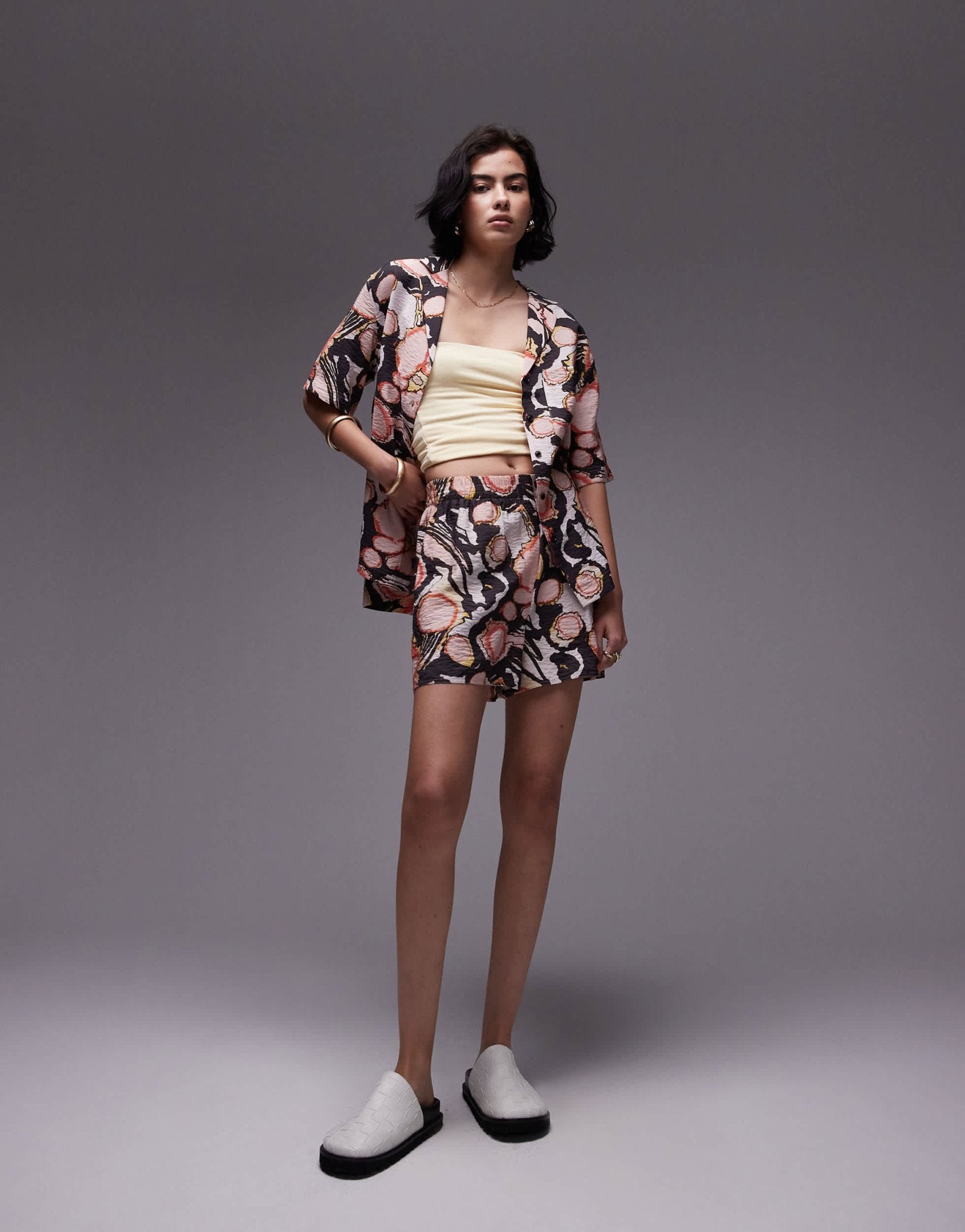 Topshop co - ord crinkle resort print short in multi - ASOS Sample Sale EU Store