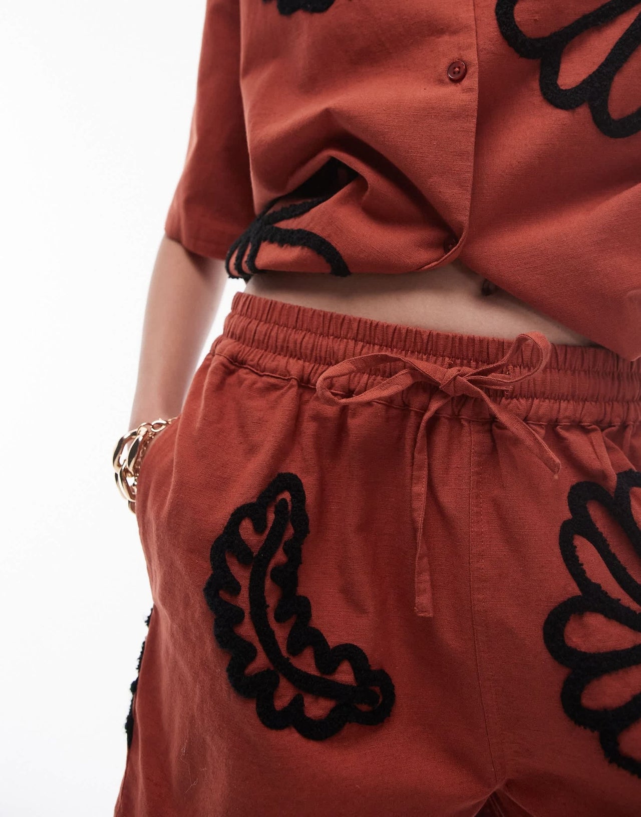 Topshop co - ord flocked floral pull on short in rust - ASOS Sample Sale EU Store