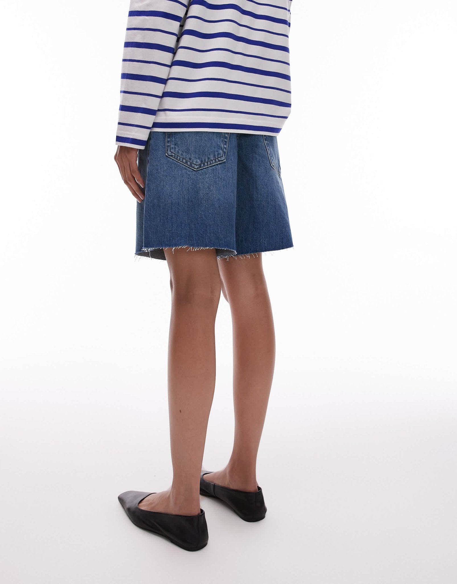 Topshop denim loose fit jort in mid blue - ASOS Sample Sale EU Store