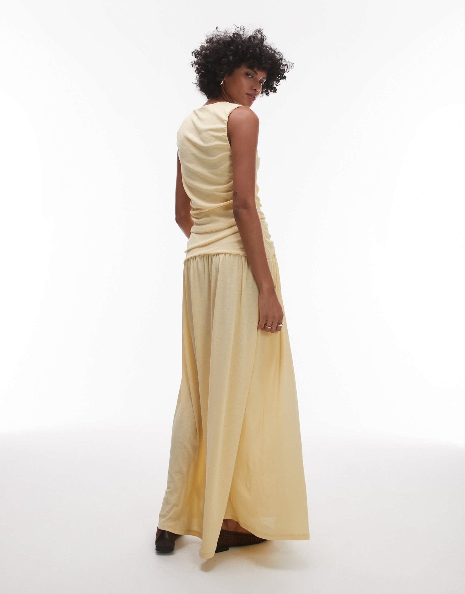 Topshop drop waist ruched maxi dress in buttermilk - ASOS Sample Sale EU Store