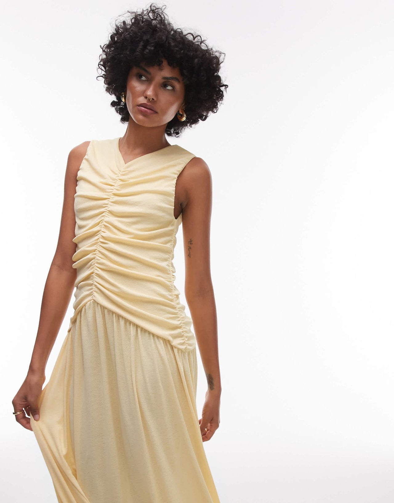Topshop drop waist ruched maxi dress in buttermilk - ASOS Sample Sale EU Store