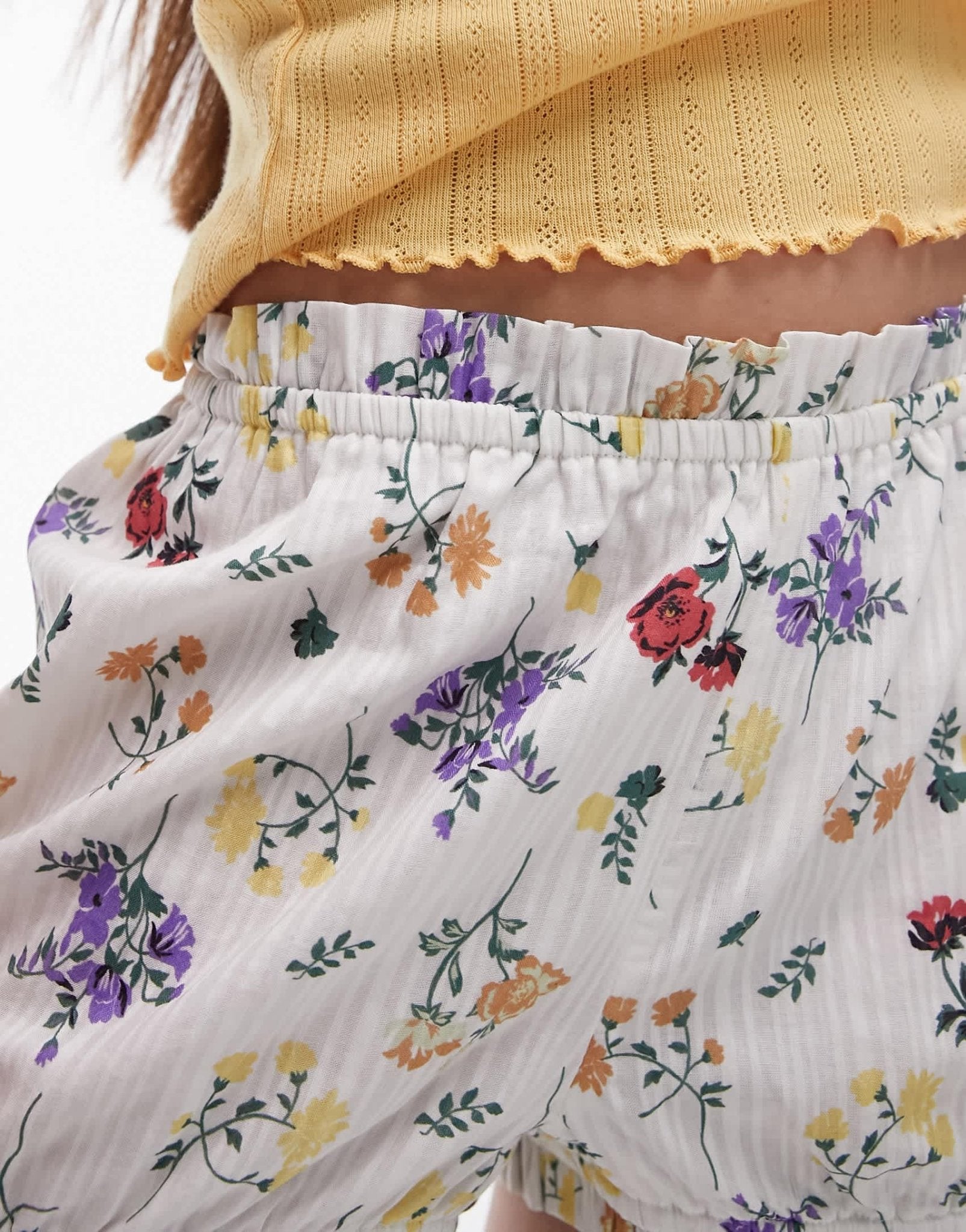 Topshop floral bloomer short in white - ASOS Sample Sale EU Store