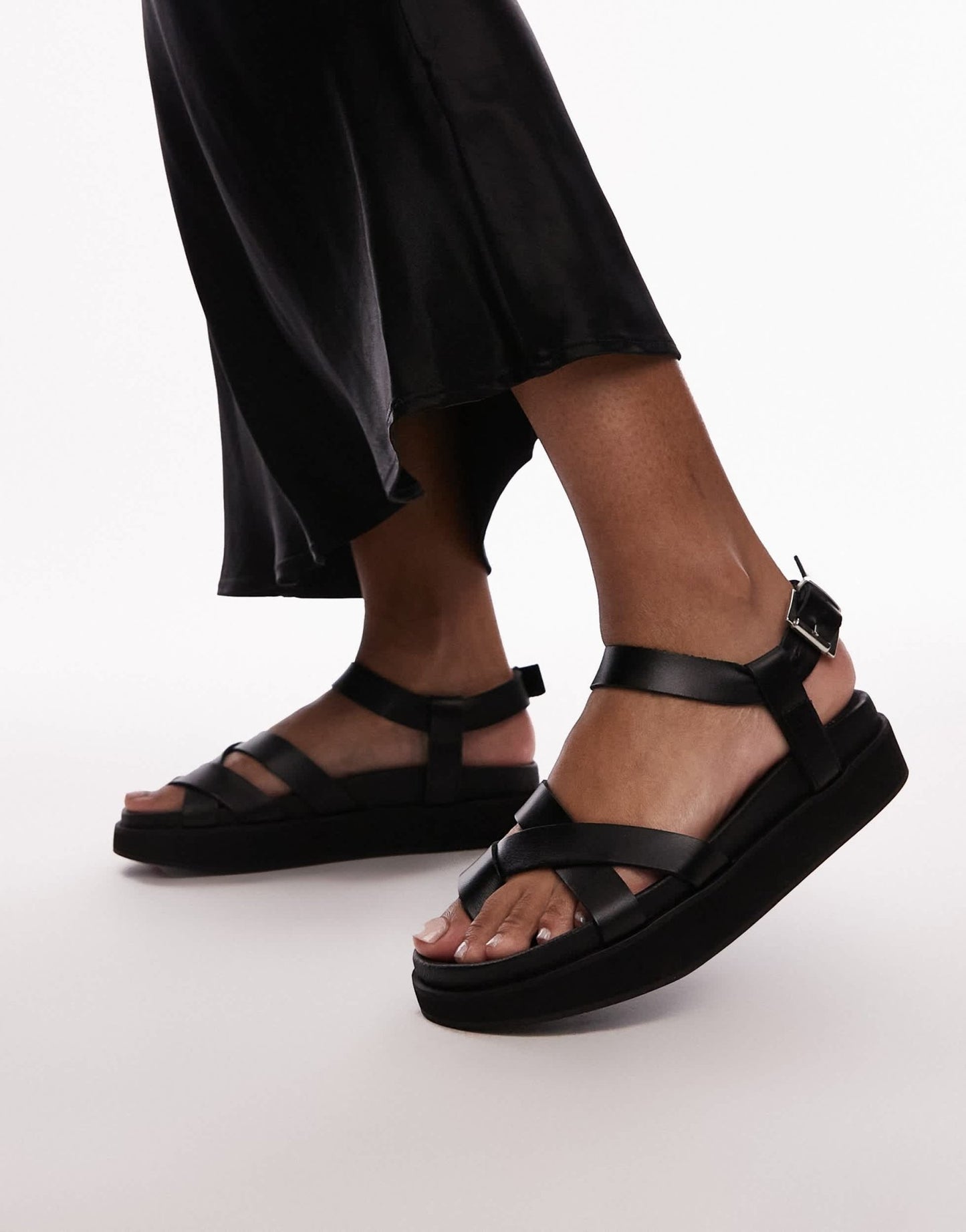 Topshop Jaya premium leather toe loop strappy sandals in black - ASOS Sample Sale EU Store