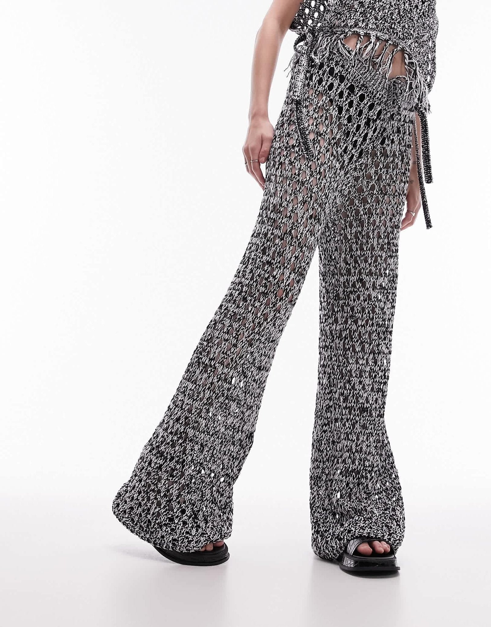Topshop knitted beach trousers in monochrome - ASOS Sample Sale EU Store