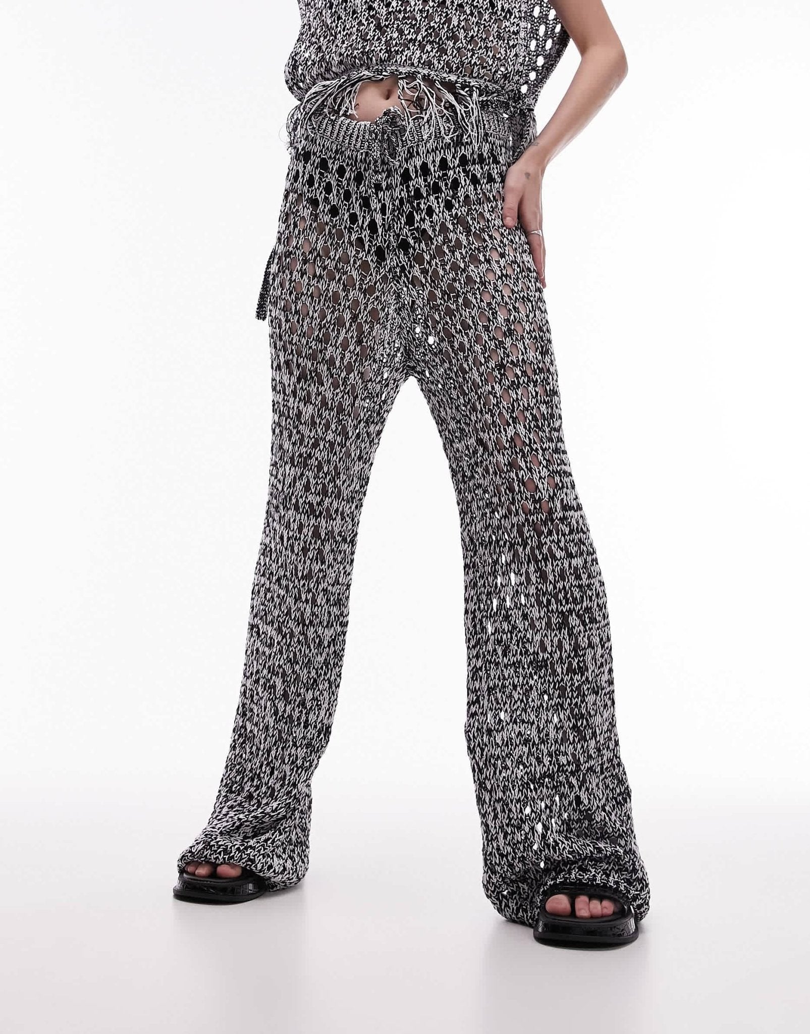 Topshop knitted beach trousers in monochrome - ASOS Sample Sale EU Store